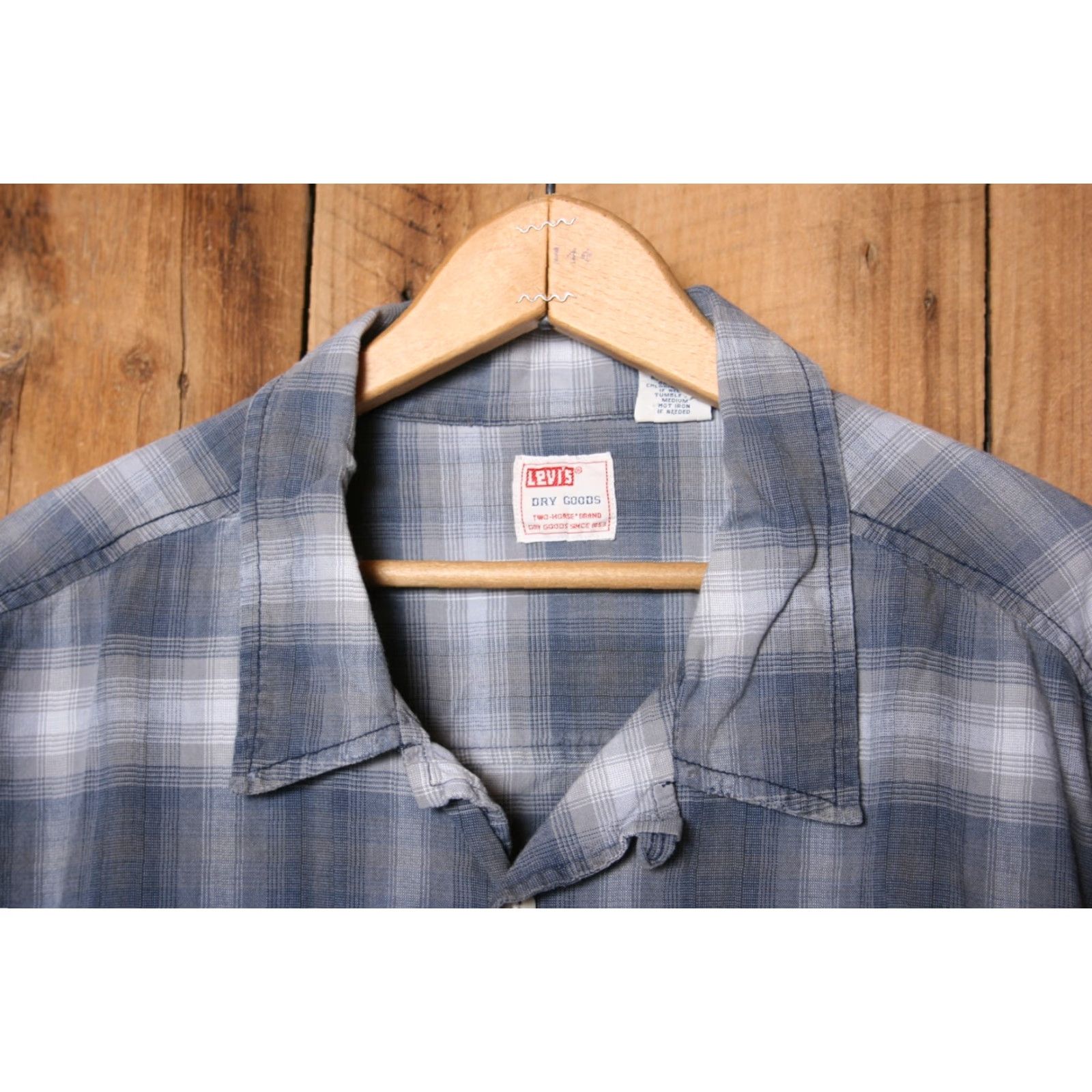 Levi's VINTAGE Levi's Shirt - Button-Up Plaid Loop Collar XL Men Size US XL / EU 56 / 4 - 2 Thumbnail