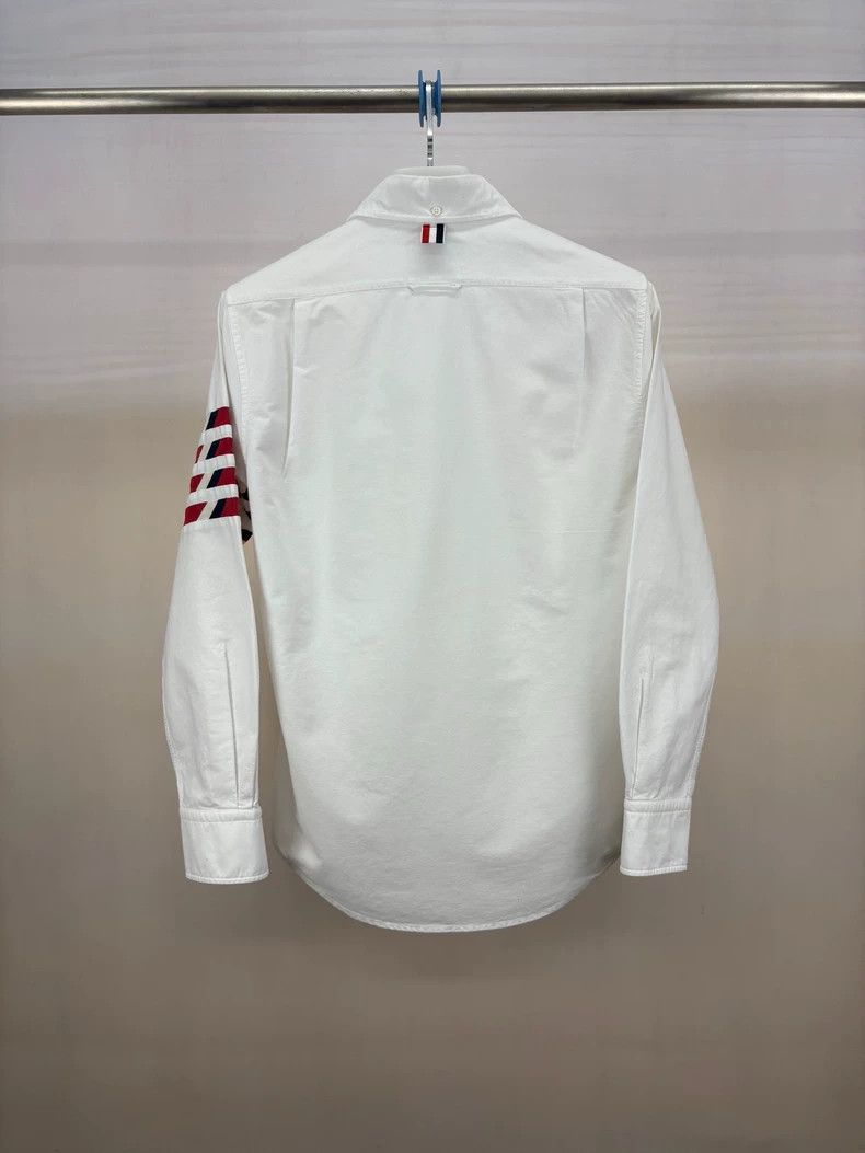 Thom Browne Thom Browne Black and red four stripe Oxford shirt Size US XL / EU 56 / 4 - 2 Thumbnail