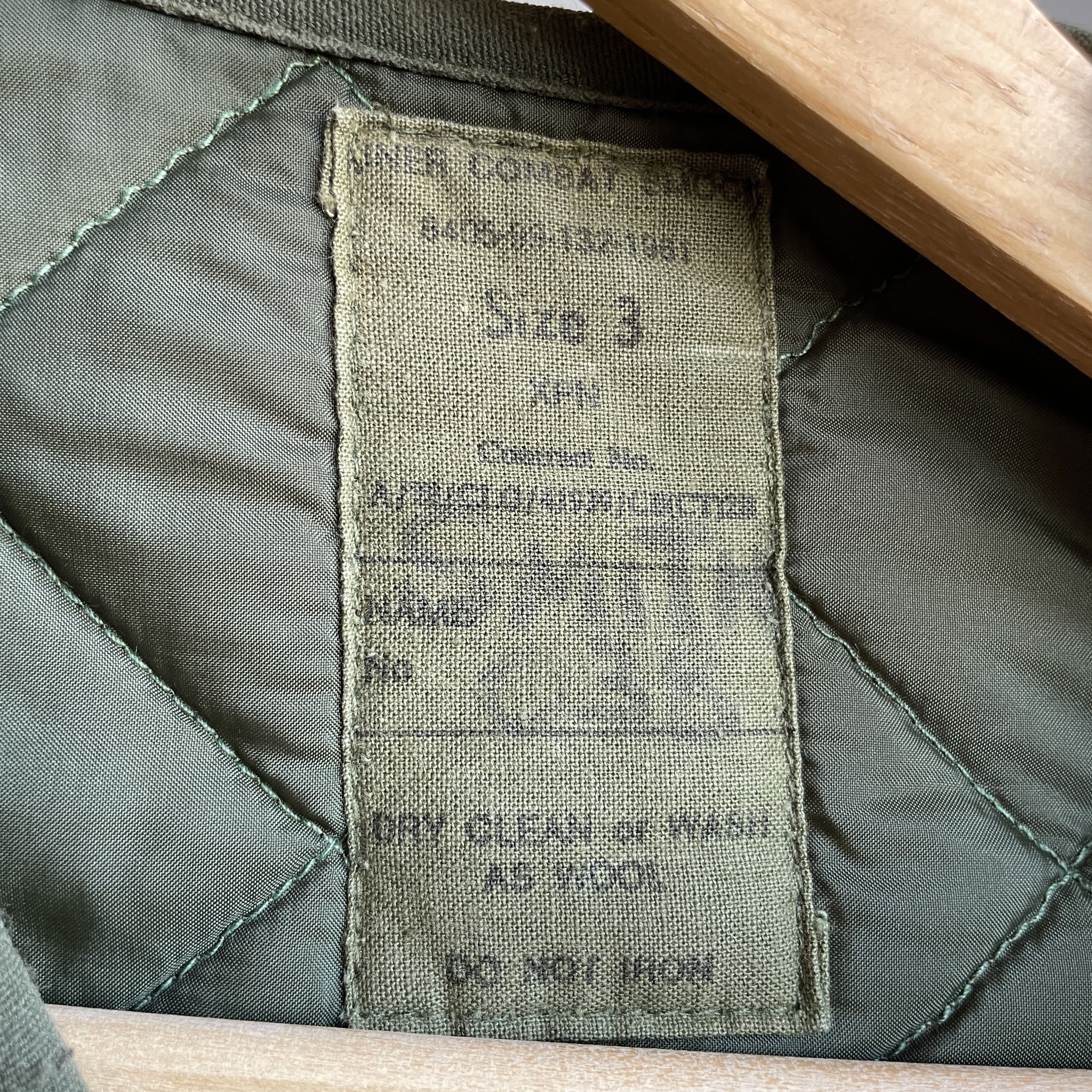 Vintage British Army Vintage 50s 60s Combat Smock Liner Vest Size US L / EU 52-54 / 3 - 5 Thumbnail