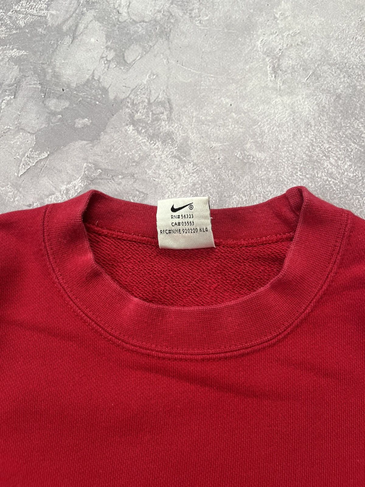Nike Vintage Nike Y2K Sweatshirt Red Size US M / EU 48-50 / 2 - 5 Thumbnail