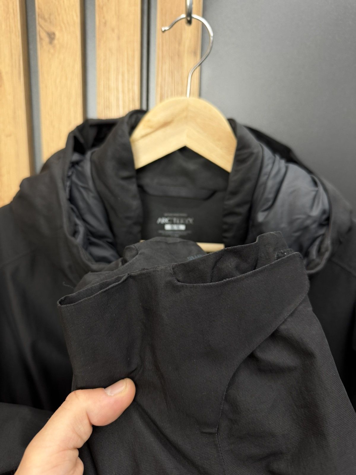 Arc'teryx Arc’teryx Khuno Black Hooded Windstopper Jacket Mens M Size US M / EU 48-50 / 2 - 10 Thumbnail