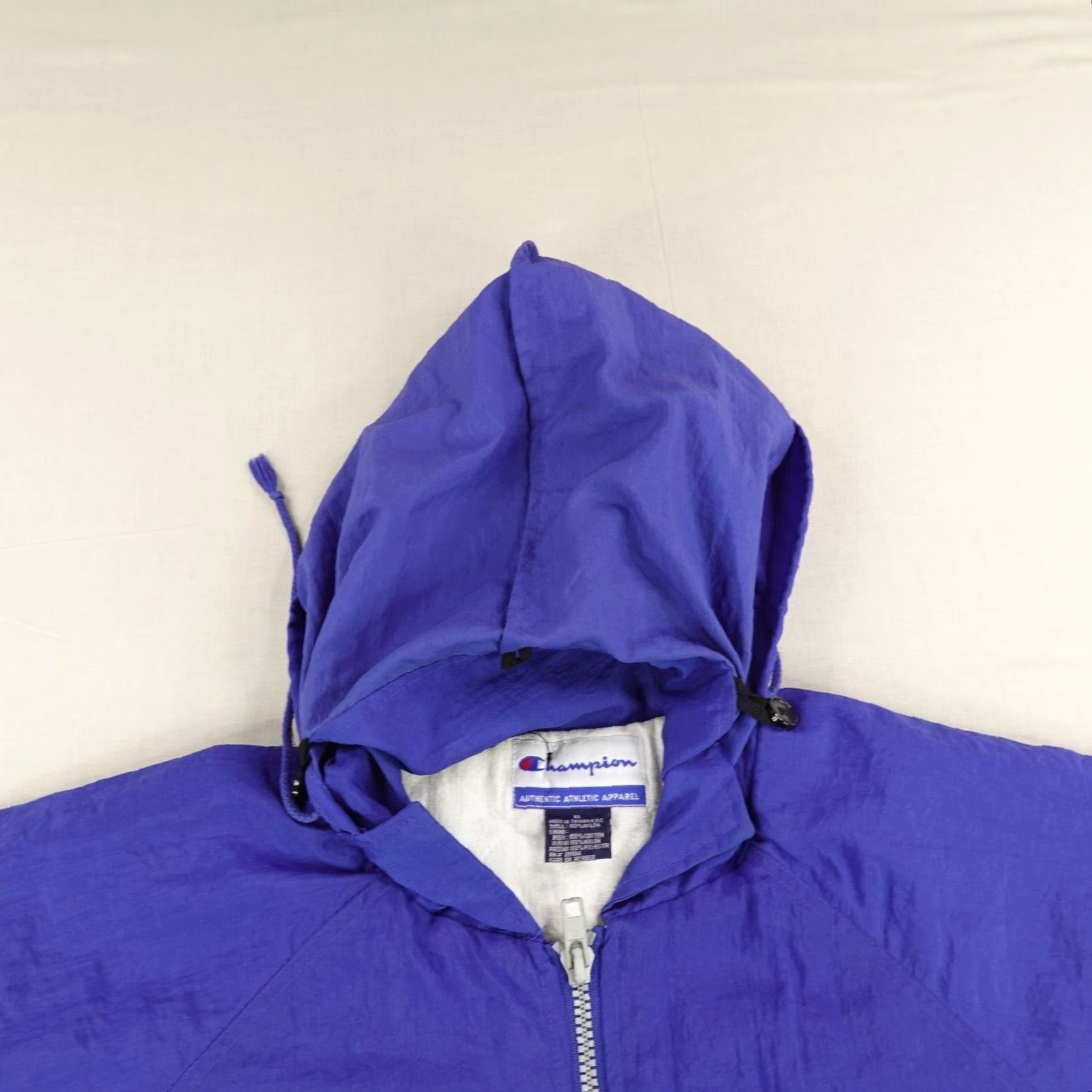 Champion VINTAGE Champion Reno Huskies Jacket Mens XL Blue Windbreaker Quilted 90s Football Logo Zip Hooded Full Zip Lined Windproof Pockets Casual Travel Size US XL / EU 56 / 4 - 2 Thumbnail