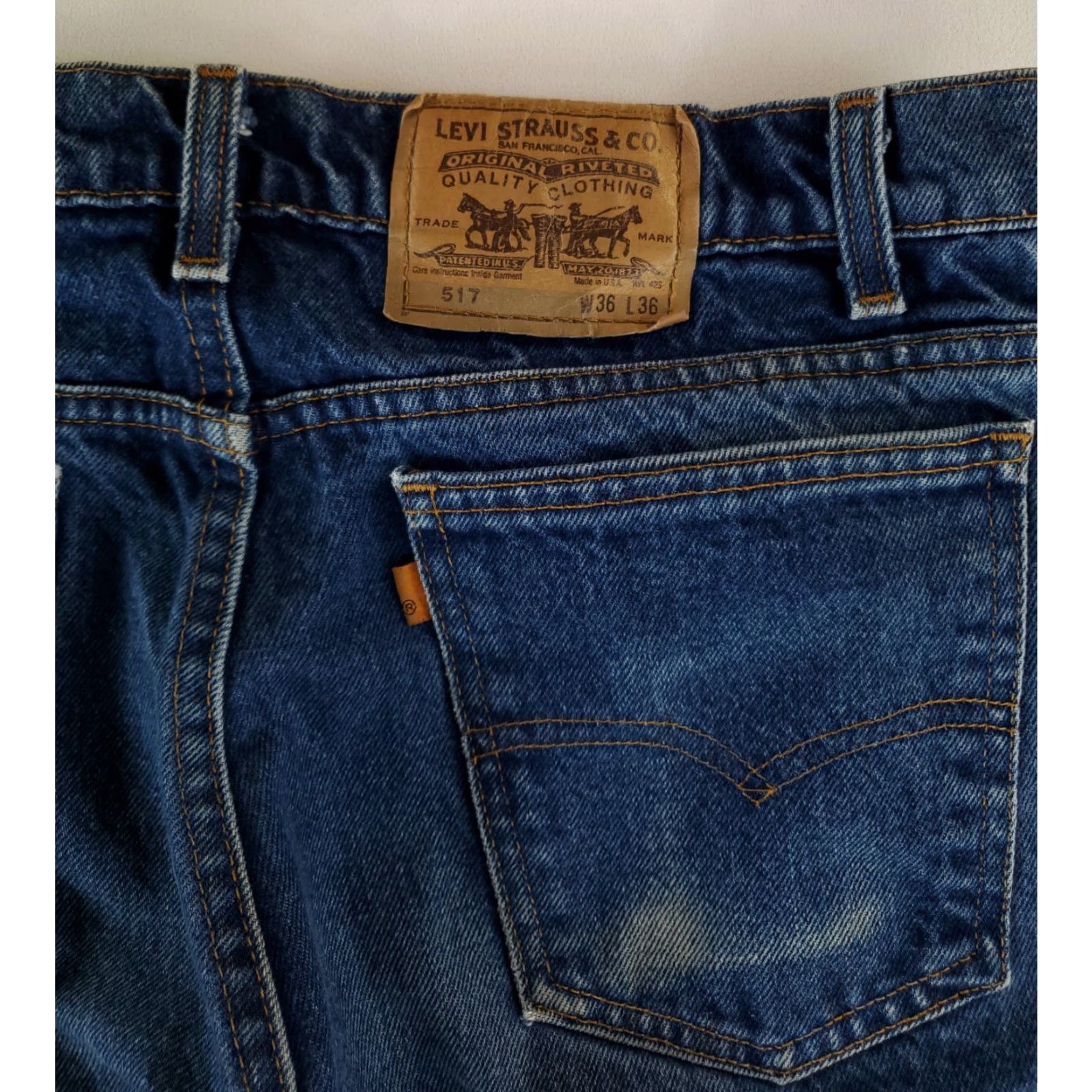 Levi's VINTAGE Levi's 517 Jeans Blue Mens 36 Inseam 34 Bootcut Whiskering Fade 80s 36x36 (36x34 Actual) Mens Size US 36 / EU 52 - 6 Thumbnail