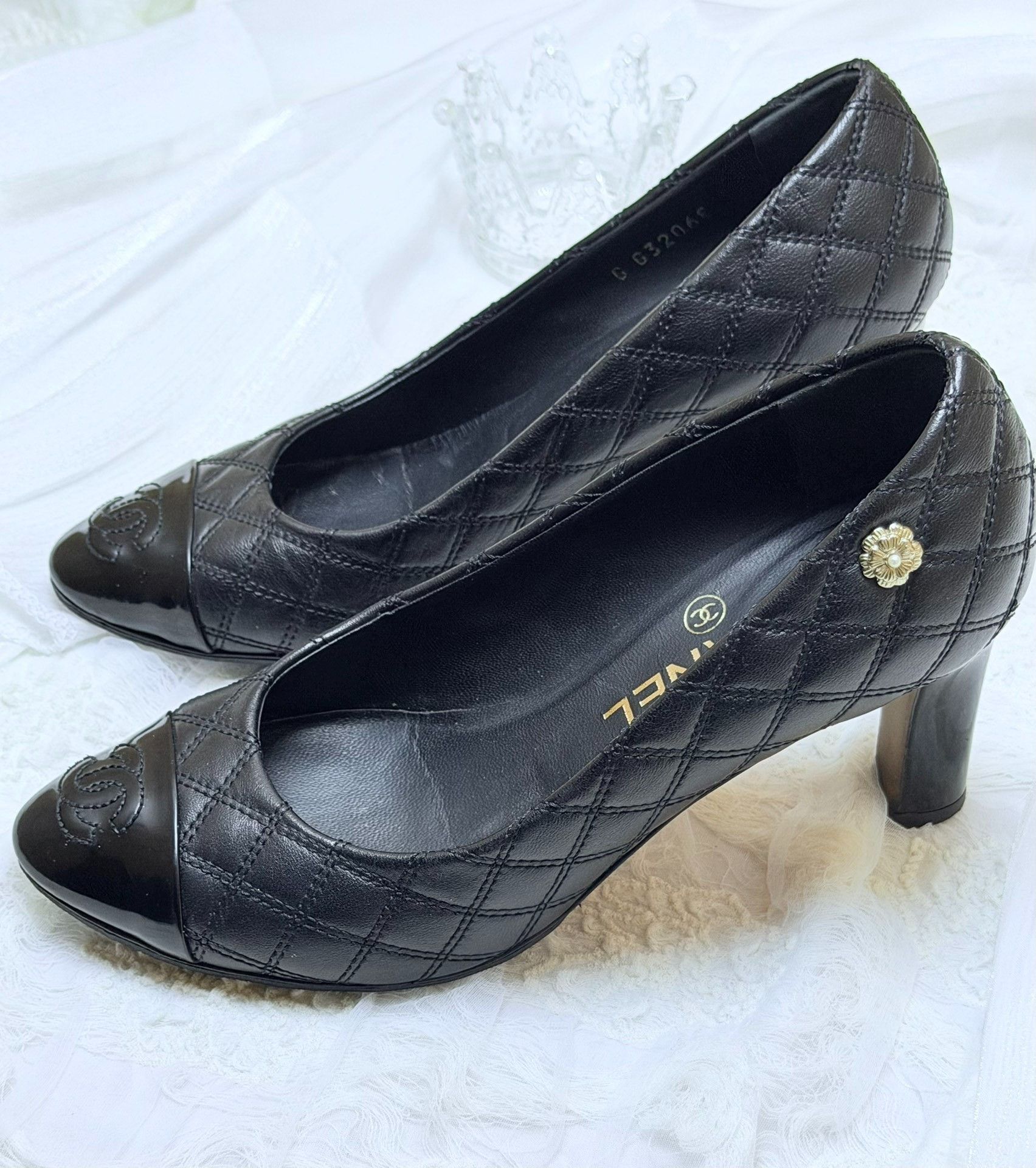 Chanel Chanel Plaid Black Lowtop Sneakers us_5 Women Size US 5 / IT 35 - 1 Thumbnail