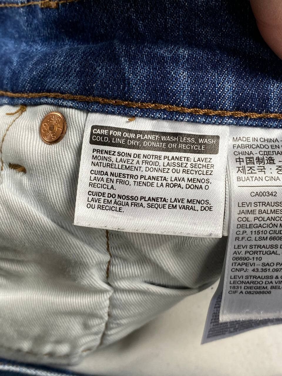 Levi's Vintage Levi’s 541 Denim Engineered Twisted Jeans Japan Y2K Size US 33 - 12 Thumbnail