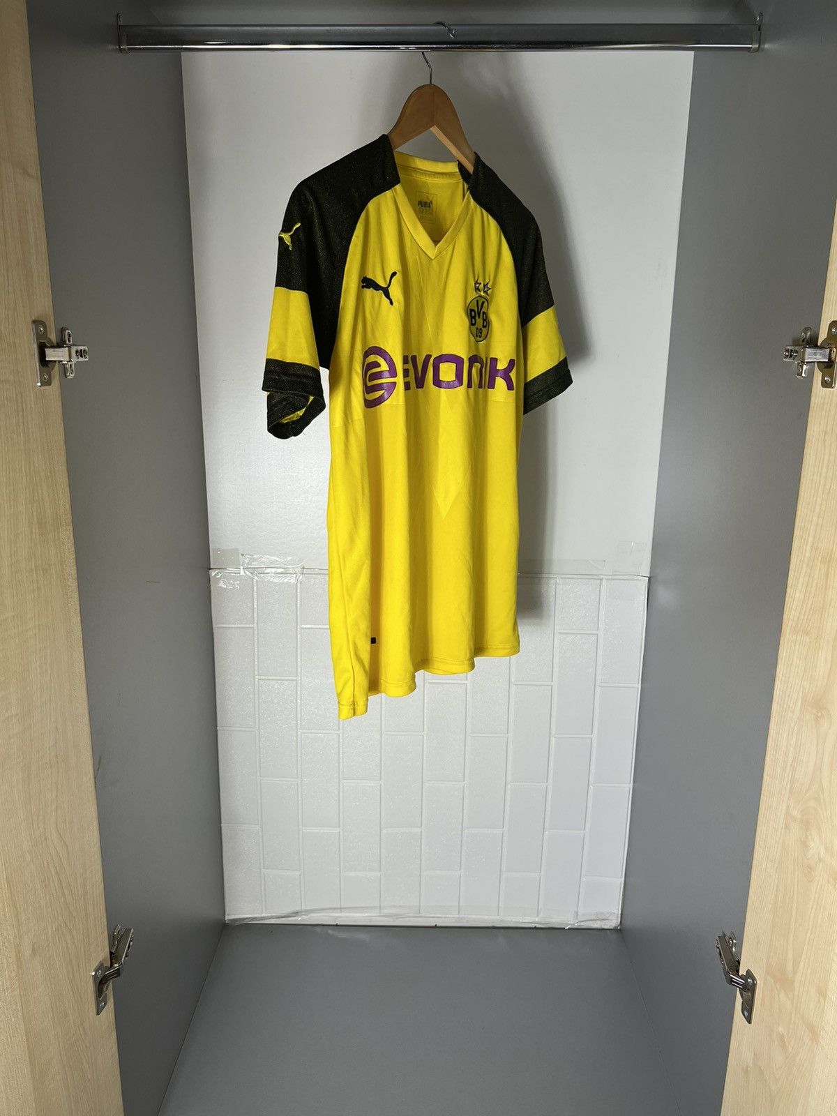Puma VINTAGE PUMA FC BORUSSIA DORTMUND GERMANY SOCCER JERSEY RETRO Y2K 90s Size US S / EU 44-46 / 1 - 3 Thumbnail