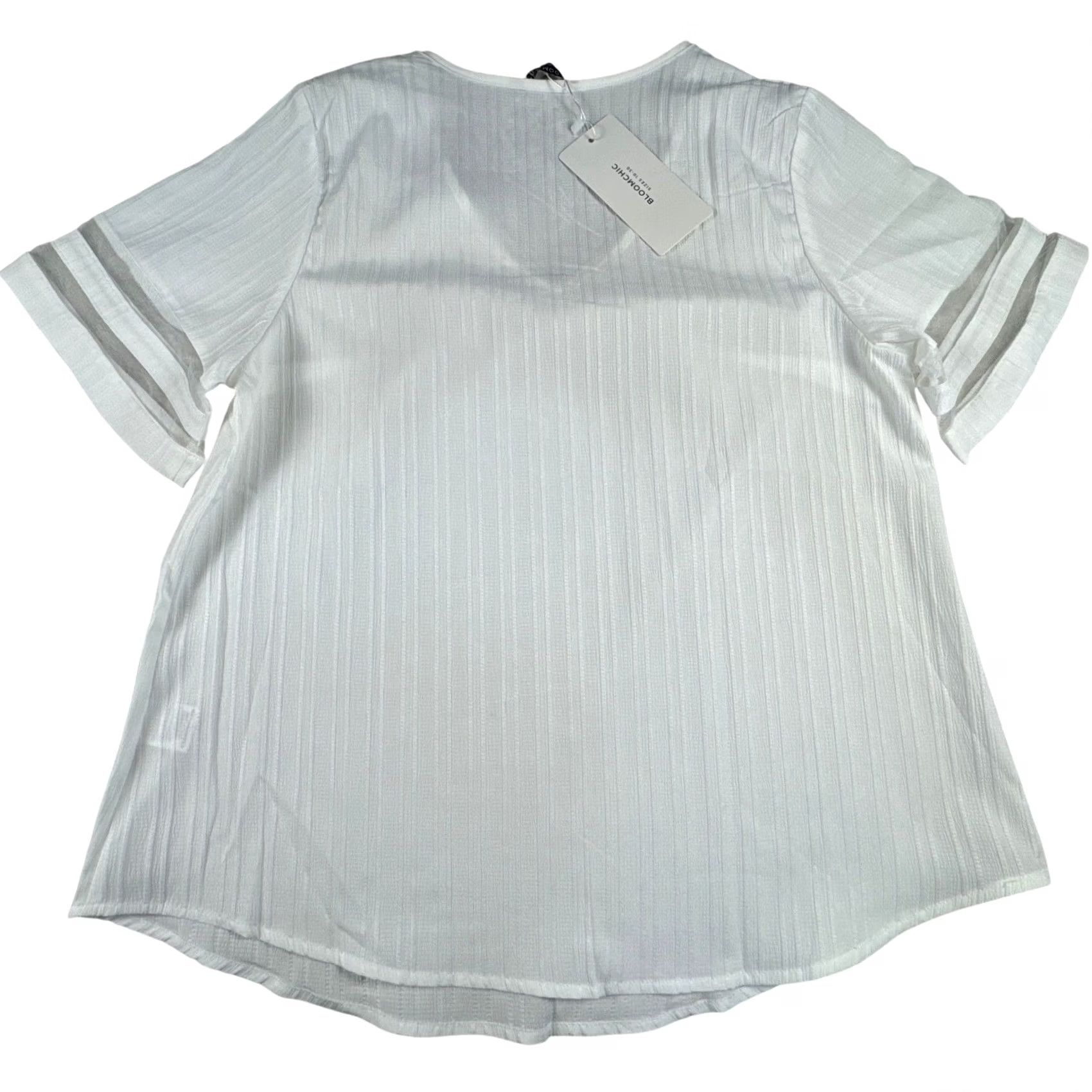 Vintage Bloomchic White Textured V Neck NWT Short Sleeve Ruffle Trim Top Women Size 10 Size L / US 10 / IT 46 - 4 Thumbnail