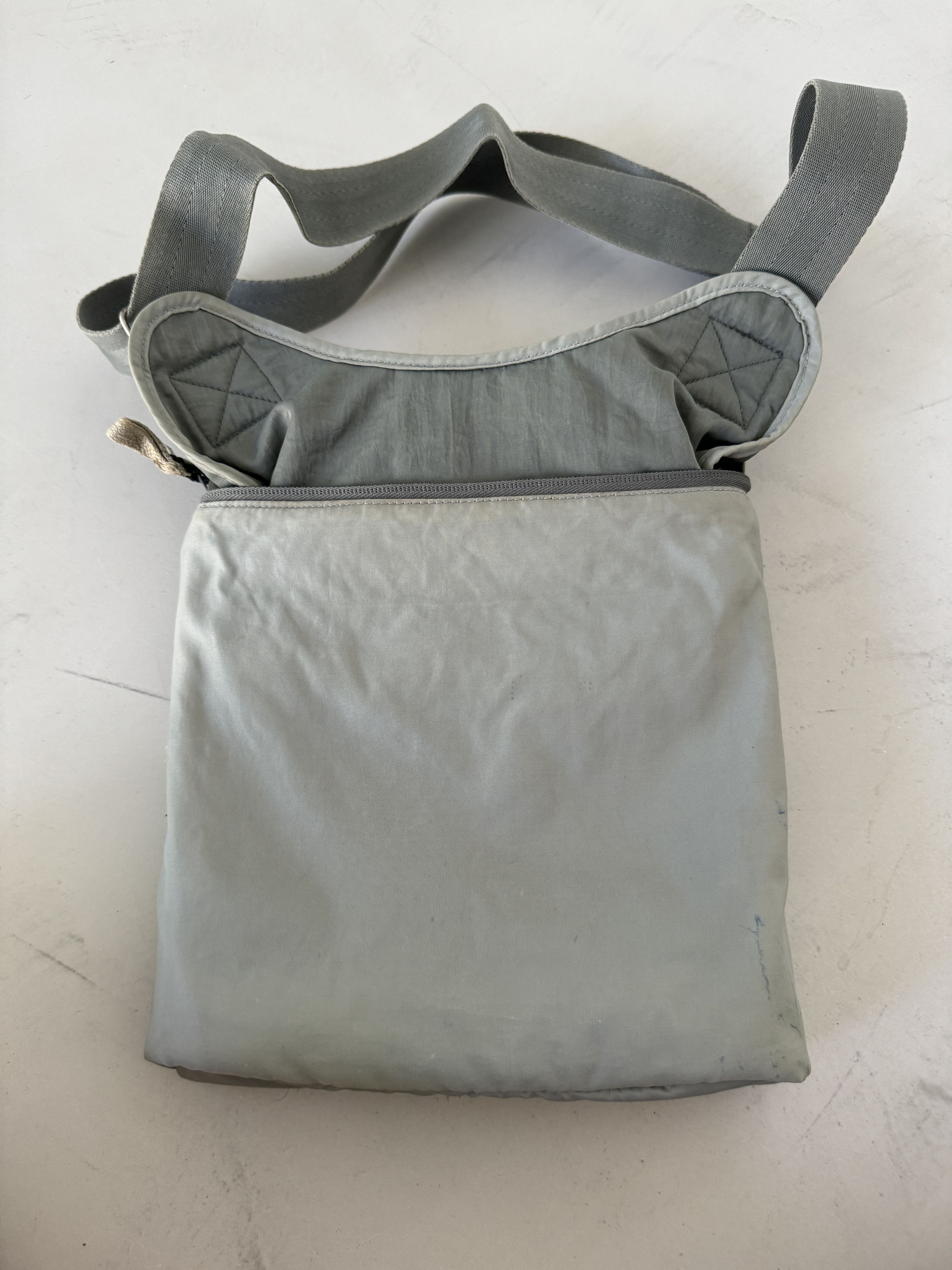 Armani Exchange ARMANI EXCHANGE Grey Nylon Crossbody Shoulder Bag Vintage Size ONE SIZE - 7 Thumbnail