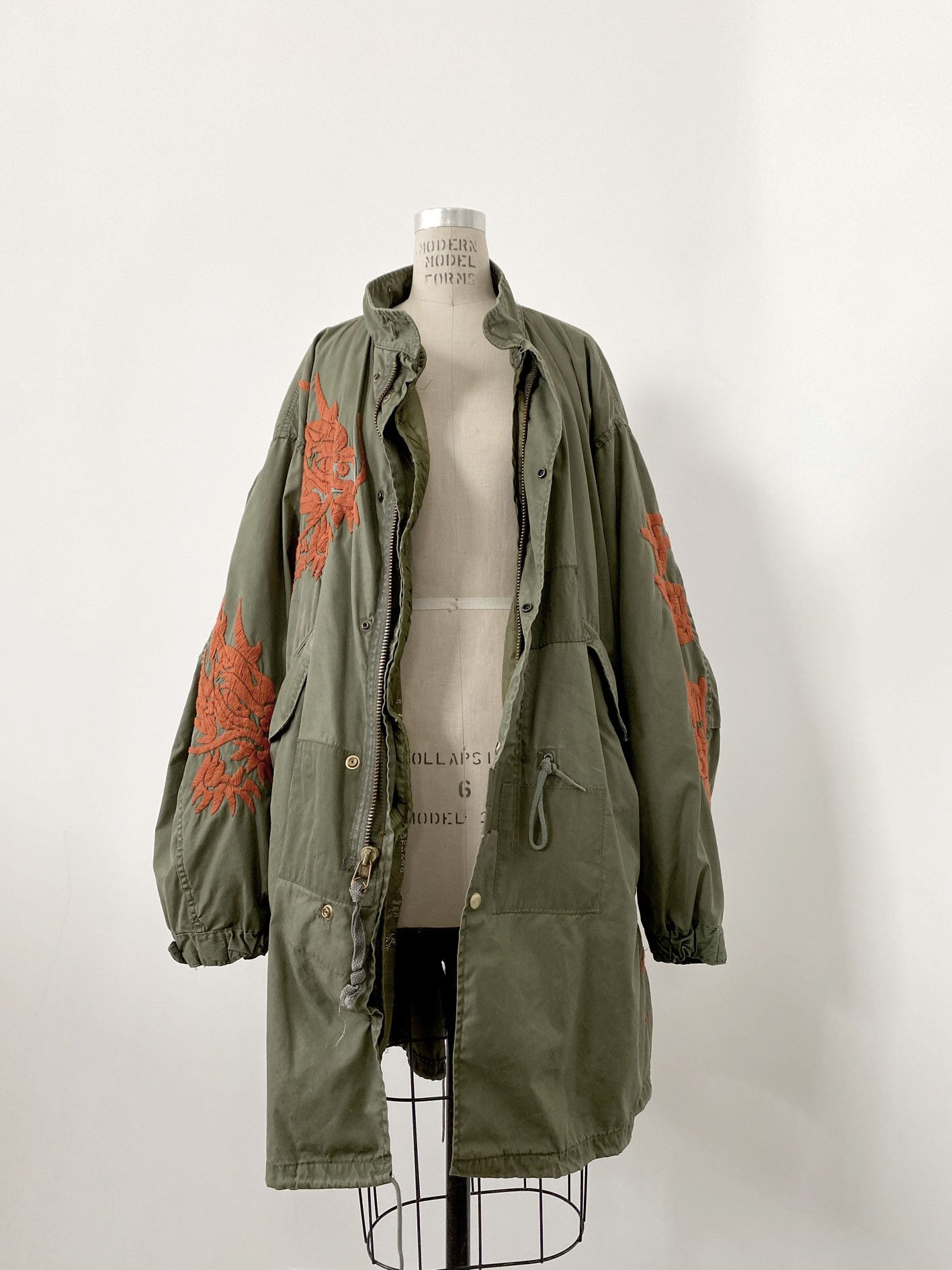 The Great China Wall 90s Vintage The Great China Wall embroidery military coat Size US L / EU 52-54 / 3 - 5 Thumbnail