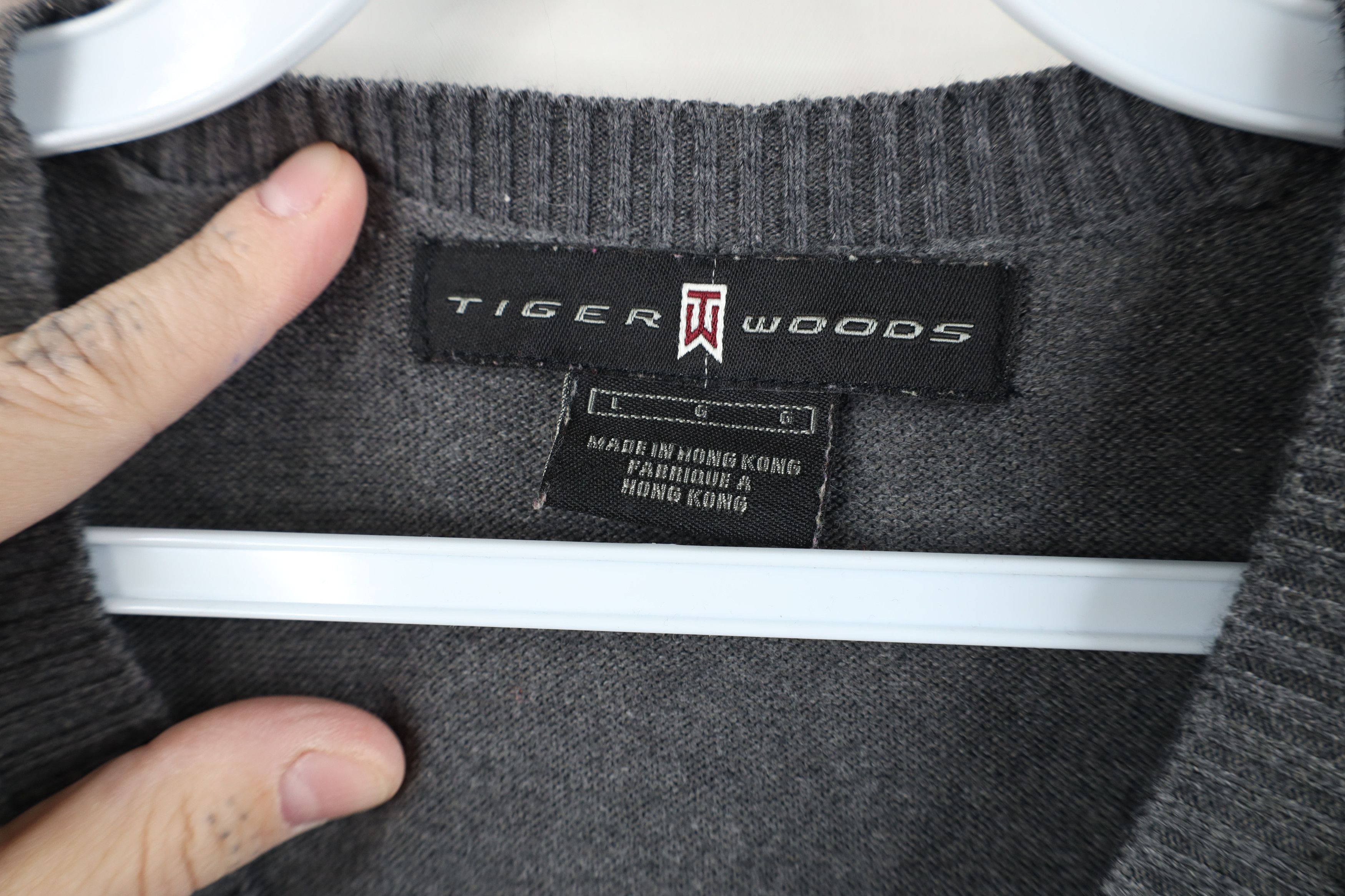 Nike Vintage Nike Golf Tiger Woods Knit V-Neck Sweater Vest Size US L / EU 52-54 / 3 - 5 Thumbnail