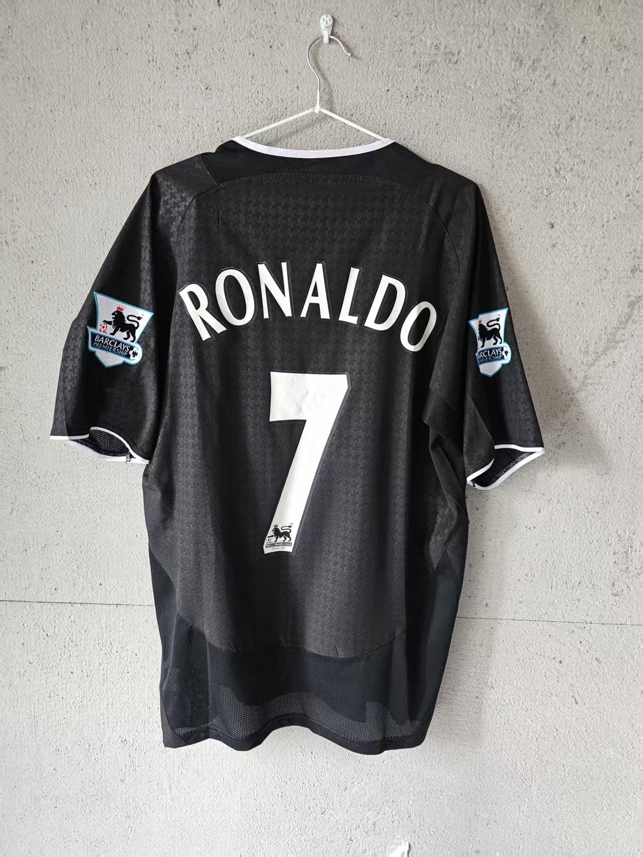 Other 2003 2005 MUCF #7 C Ronaldo Jersey Away Size US S / EU 44-46 / 1 - 1 Thumbnail