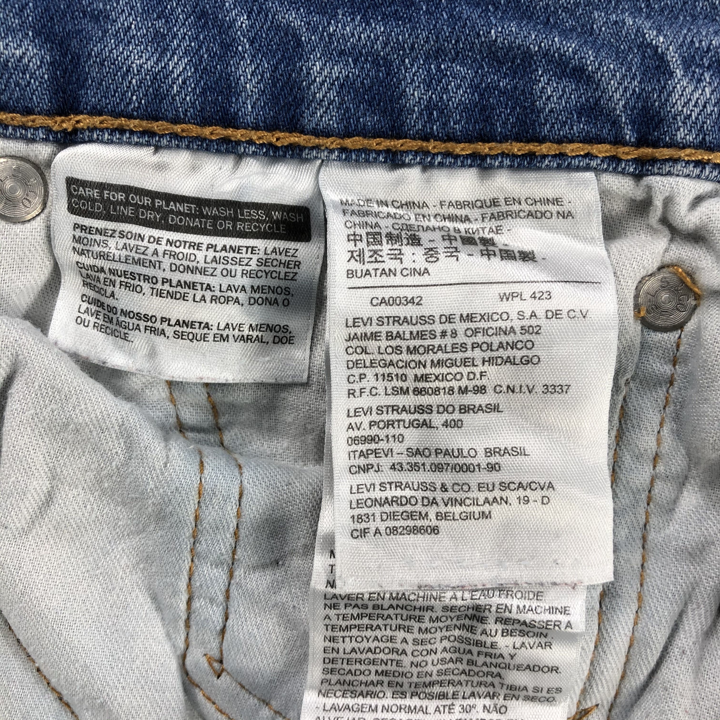 Levi's Vintage Blue Wash Levis Jeans-J2422 Size US 32 / EU 48 - 11 Thumbnail