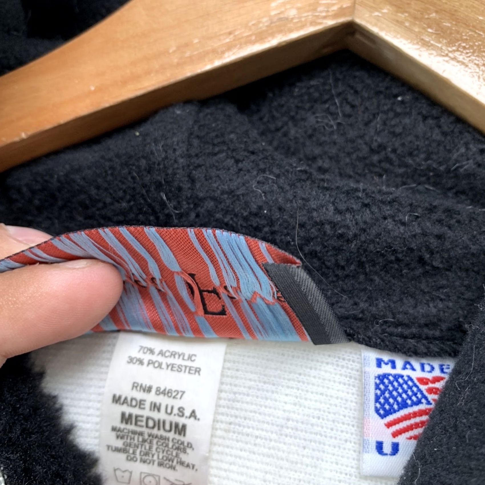 Vintage VINTAGE Andrea Faye Sherpa Jacket Men M White Black Bear Outdoor Hooded Hoodie Bomber Jacket Mens Size US M / EU 48-50 / 2 - 3 Thumbnail