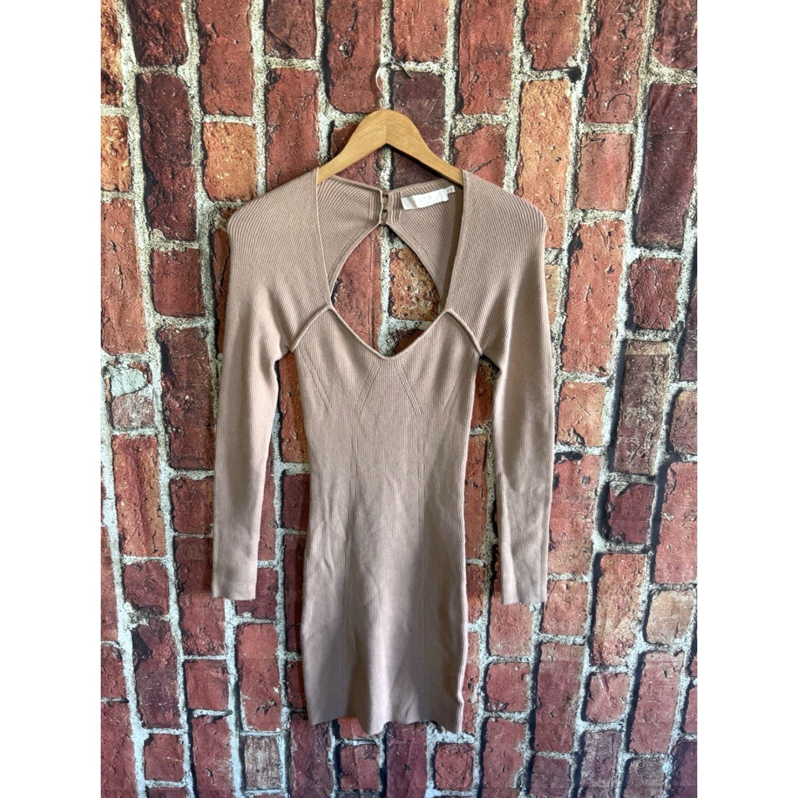 ASTR The Label ASTR The Label Womens Brown Long Sleeve Ribbed Slip Dress Shirt Dress S Brown Slips Dress Womens Size S / US 4 / IT 40 - 2 Thumbnail