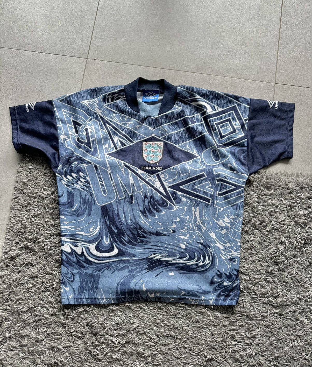 Umbro × Vintage Vintage England 1996 🏴󠁧󠁢󠁥󠁮󠁧󠁿 soccer jersey football t-shirt Size US S / EU 44-46 / 1 - 1 Thumbnail
