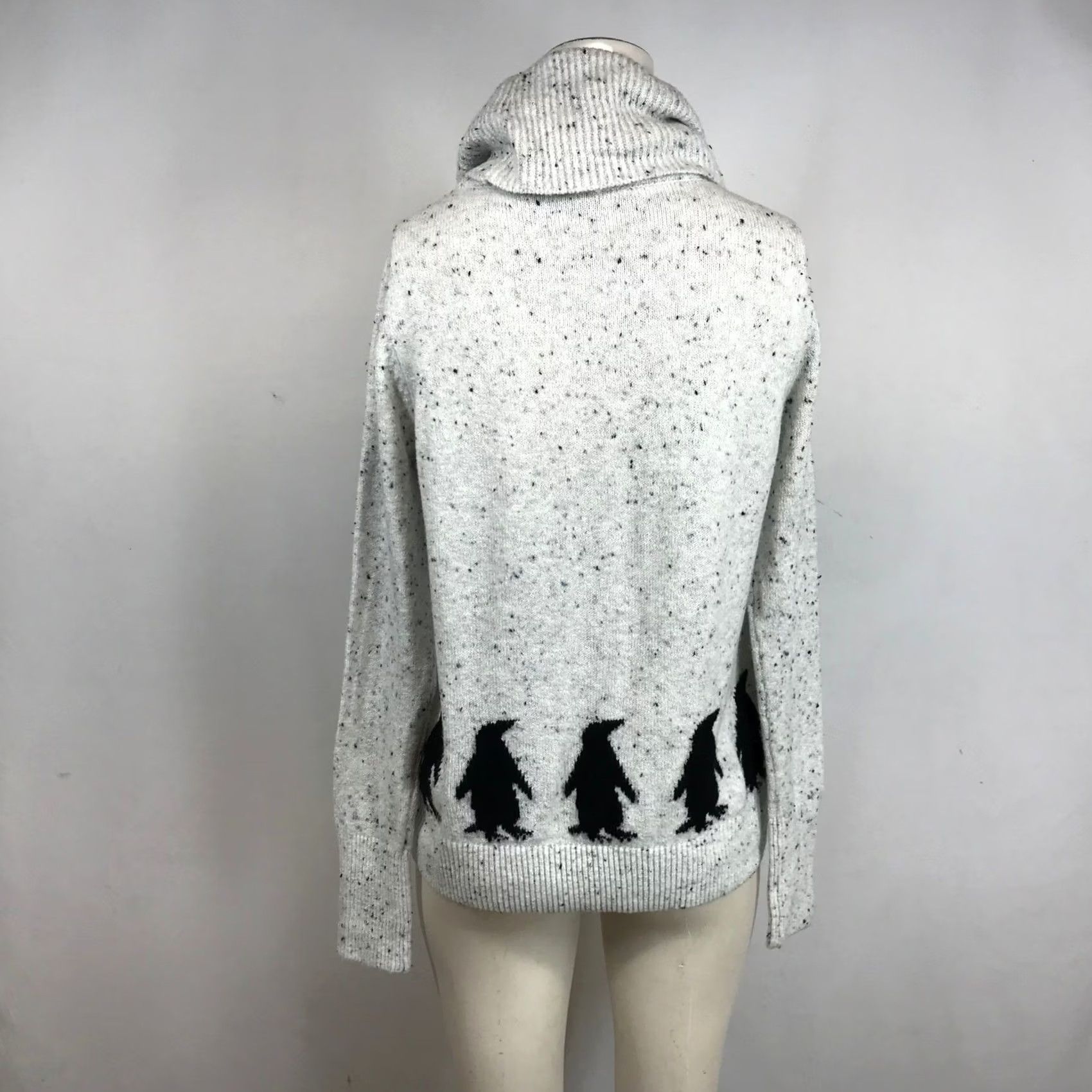 Loft VINTAGE LOFT Womens Gray Speckled Penguin Graphic Cowl Neck Knit Sweater S Size S / US 4 / IT 40 - 5 Thumbnail