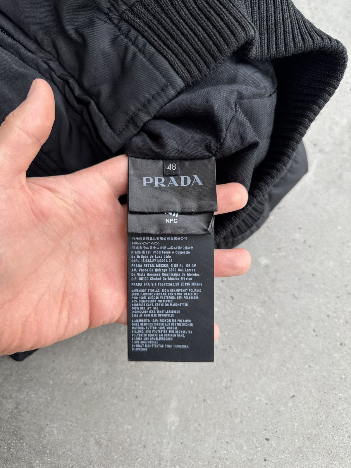 Prada Prada Re-Nylon Bomber Jacket Grail Designer Basic black rare Size US M / EU 48-50 / 2 - 6 Thumbnail
