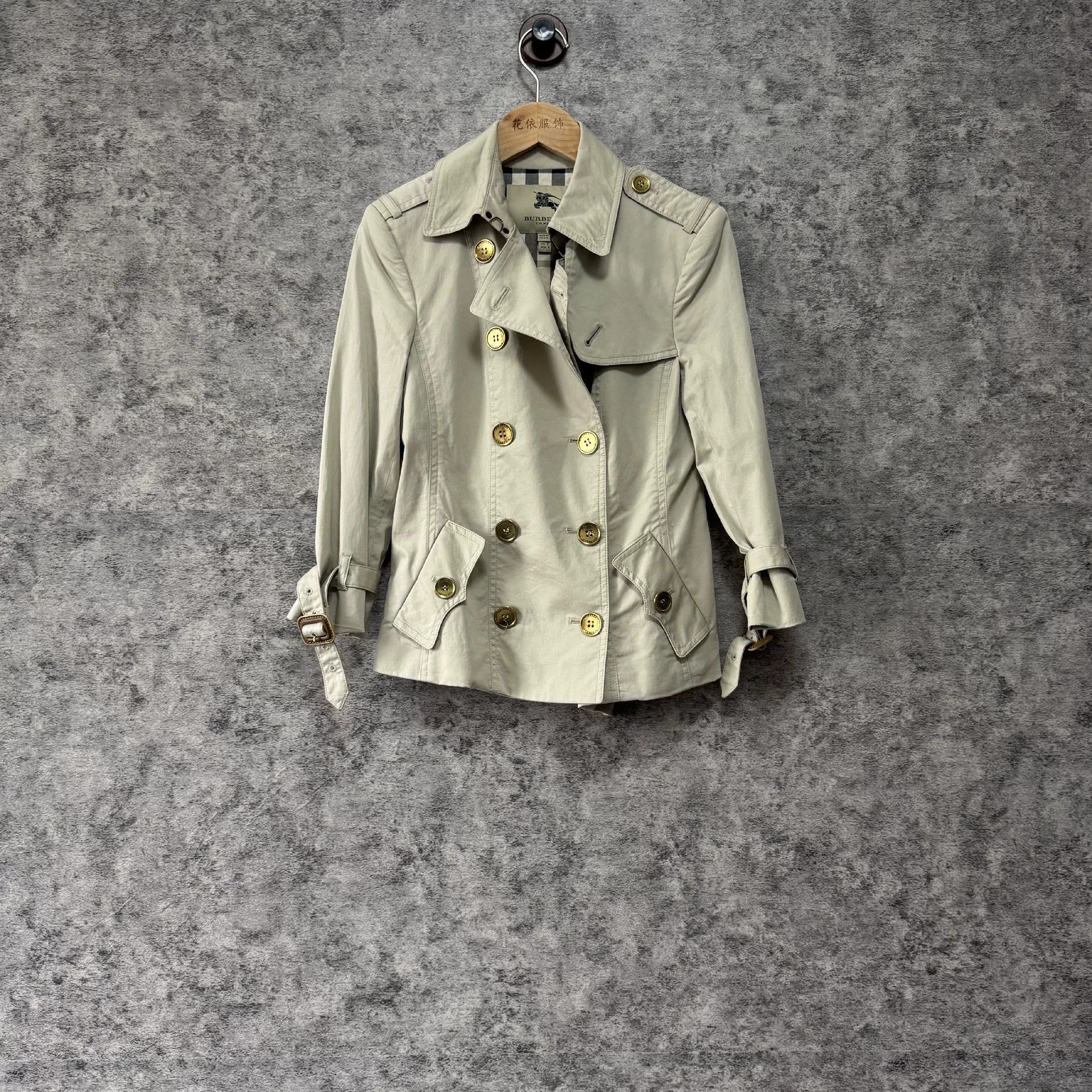 Burberry Burberry Jacket us_6 Women Size M / US 6-8 / IT 42-44 - 1 Thumbnail