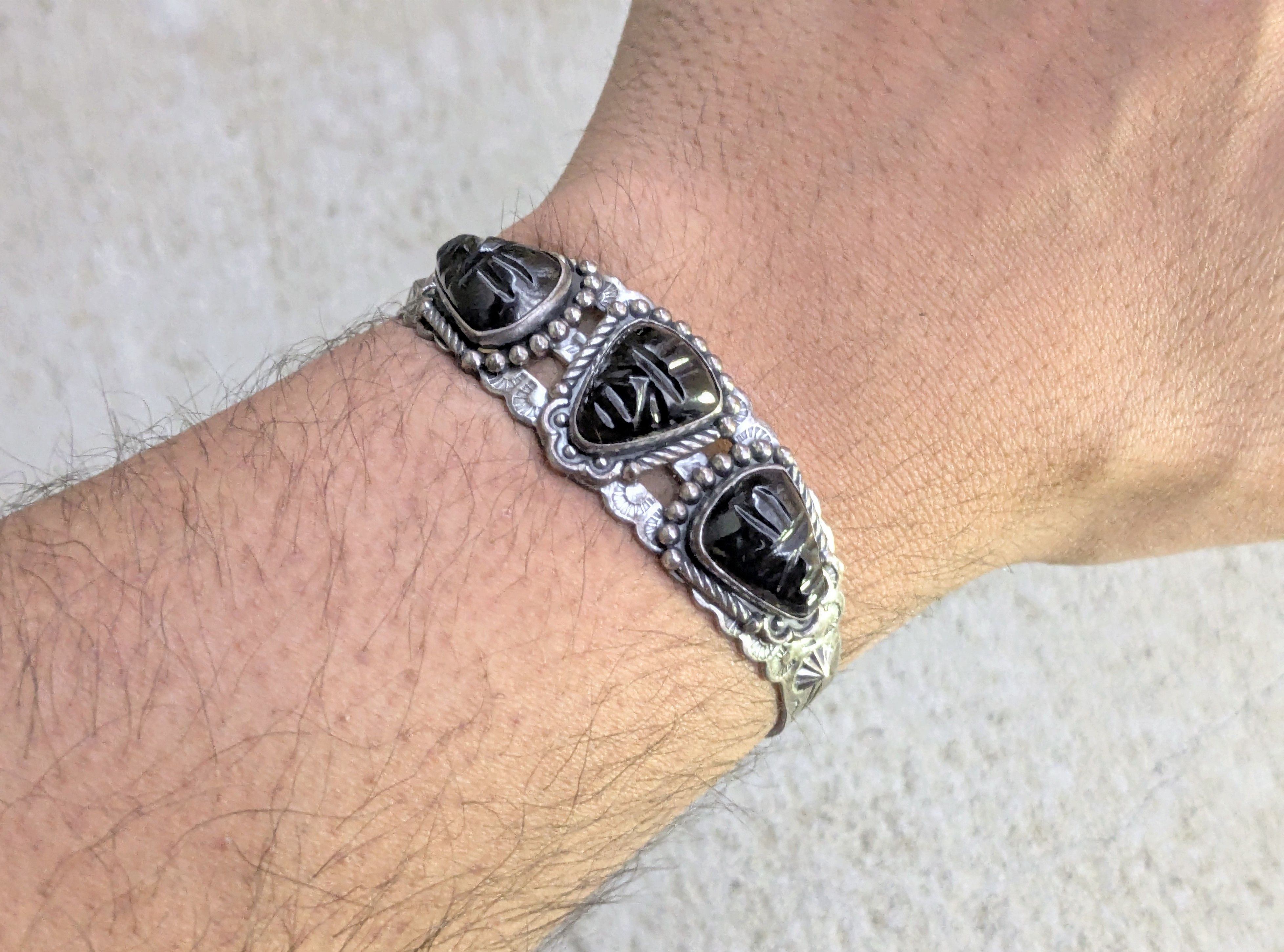 Jewelry Vintage Sterling Silver Bracelet Black Mask Mexico Cuff Size ONE SIZE - 11 Thumbnail