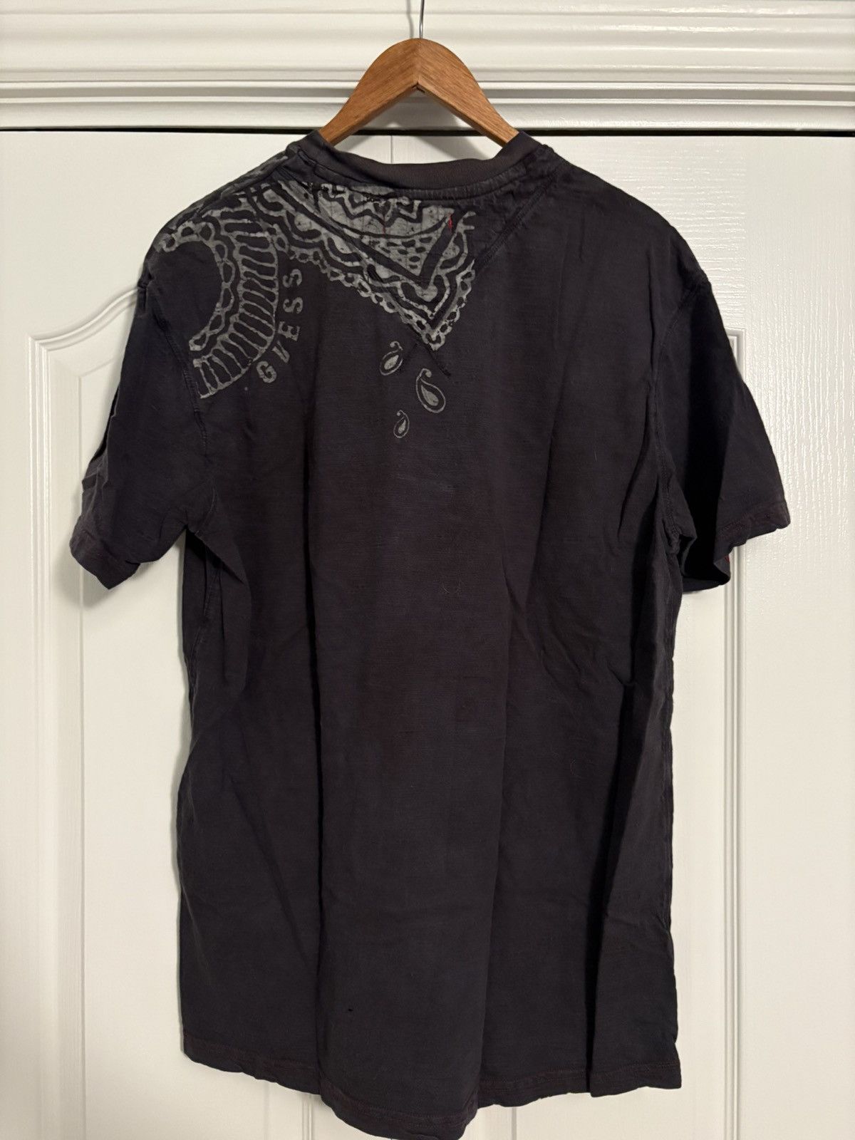 Guess Guess vintage paisley print tee Size US L / EU 52-54 / 3 - 2 Thumbnail