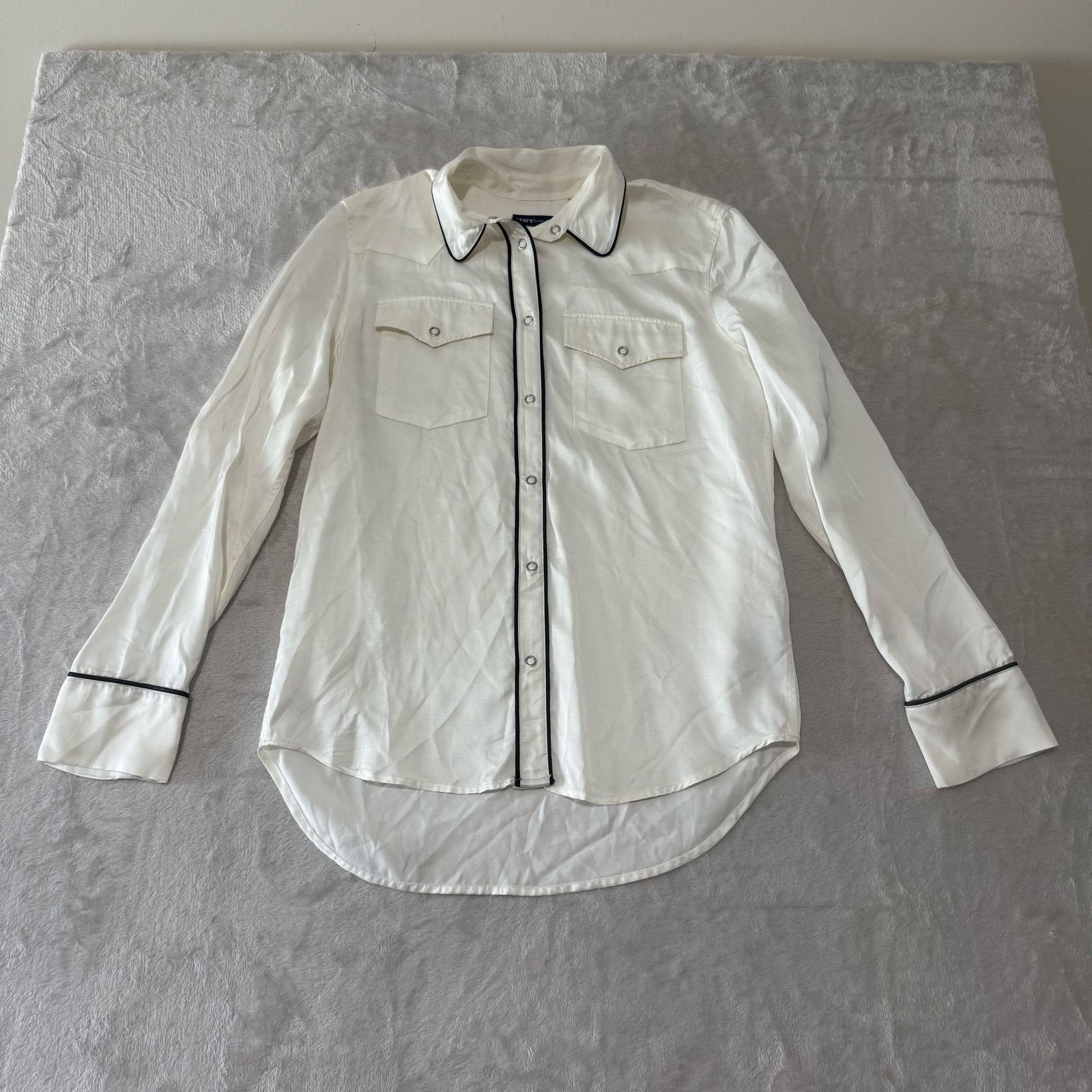 Levi's Made & Crafted Levi's Made & Crafted Womens Snap Western Shirt S Cream Size S / US 4 / IT 40 - 2 Thumbnail