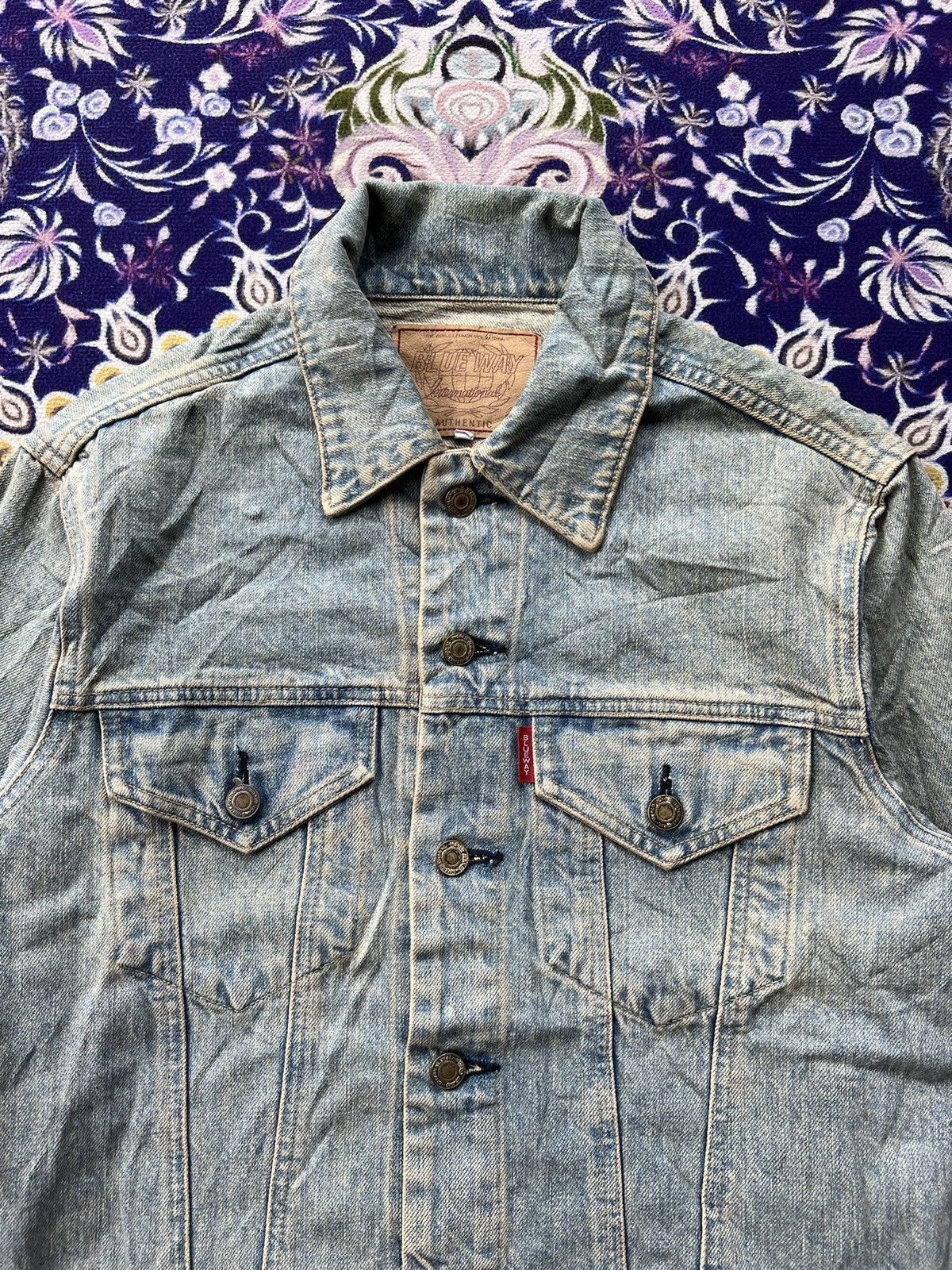 Japanese Brand (L) Vintage Blue Way Japanese Brand Sand Wash Denim Jacket Size US L / EU 52-54 / 3 - 9 Thumbnail