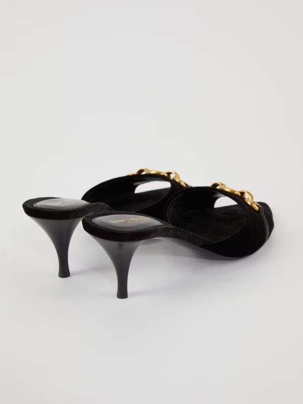 o1bcso1str1024 Le Maillon Mules in Black