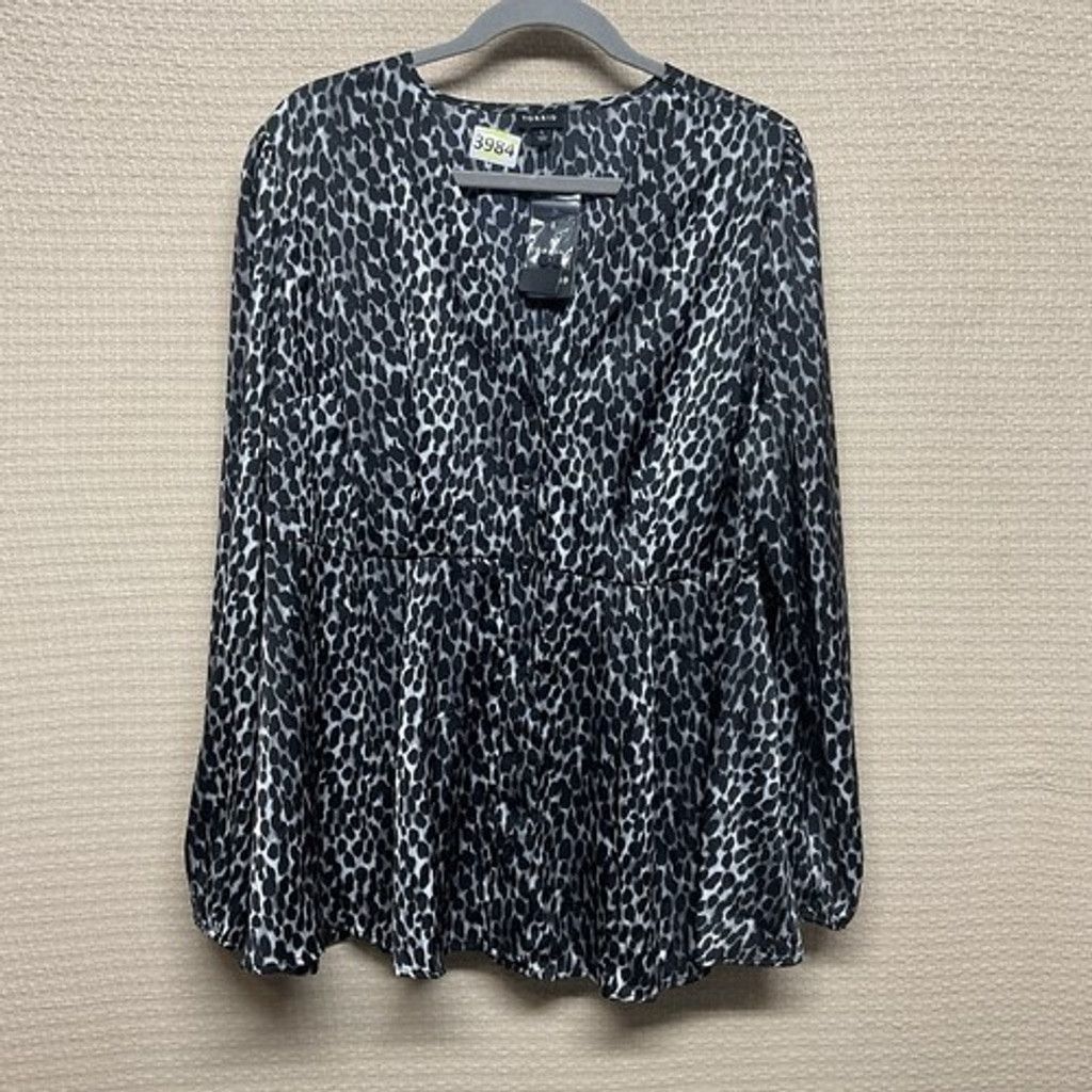 Torrid NWT Torrid Peplum Satin Long Slv. ButtonFront Blouse Women 1 Size ONE SIZE - 7 Thumbnail