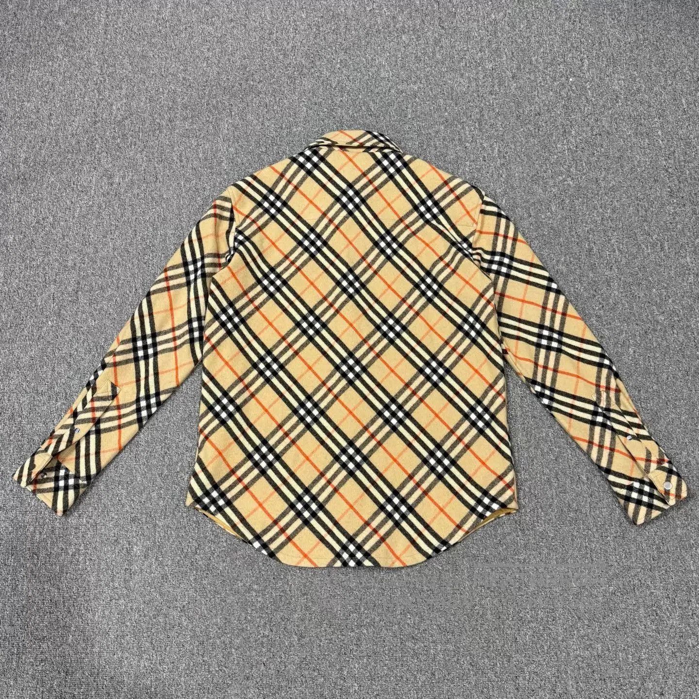 Burberry Plaid Long-Sleeve Button-Up Shirt. Size US S / EU 44-46 / 1 - 2 Thumbnail