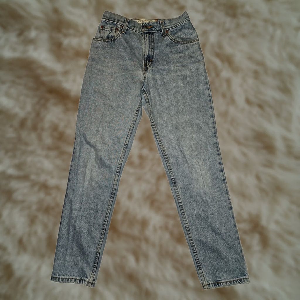 Levi's VINTAGE Levi's 550 Jeans Juniors 4M Relaxed Tapered Mid Rise 28in Blue 90s Grunge Hipster Womens Jeans Size 27" / US 4 / IT 40 - 1 Thumbnail