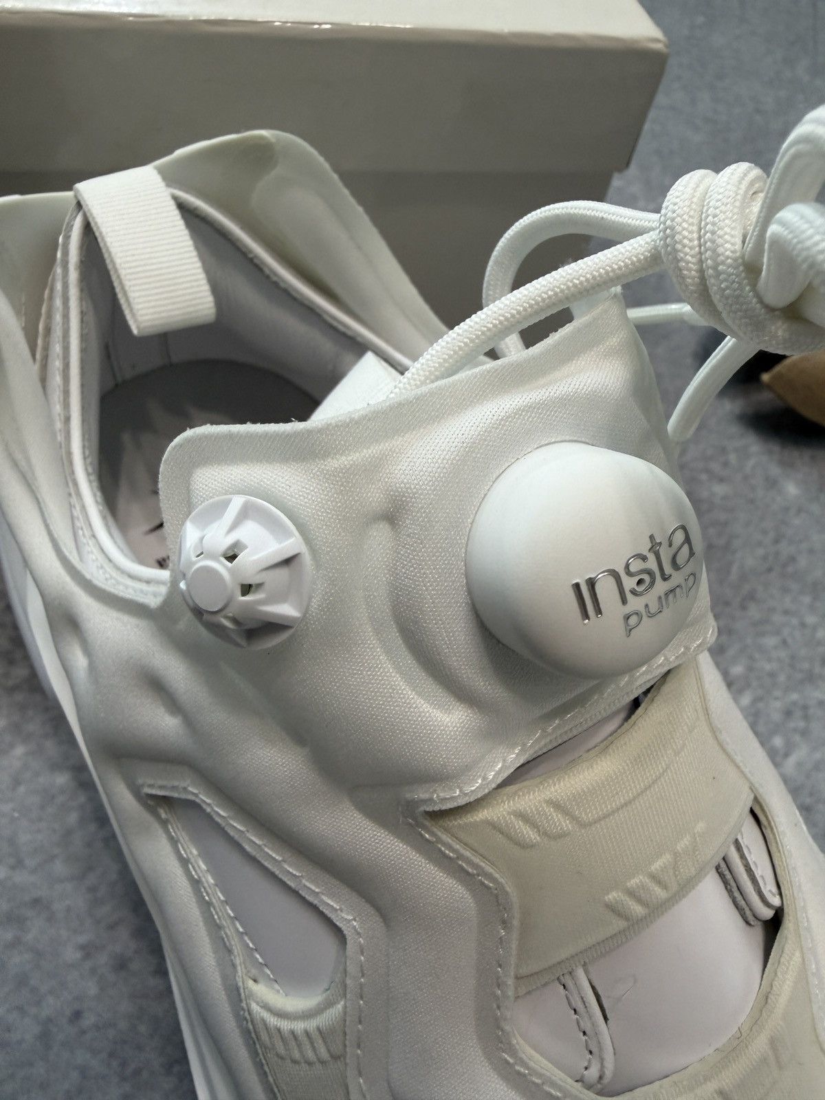 Maison Margiela × Reebok Maison Margiela Tabi x Reebok Instapump Project 0 B White Size US 10 / EU 43 - 9 Thumbnail
