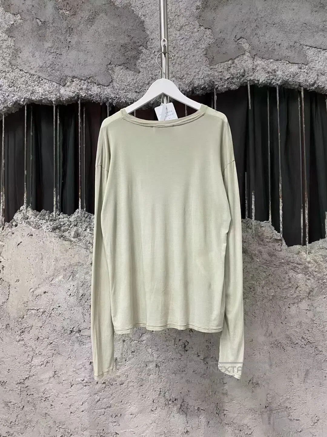 Miu Miu miu miu logo long sleeve top. Size XS / US 0-2 / IT 36-38 - 2 Thumbnail