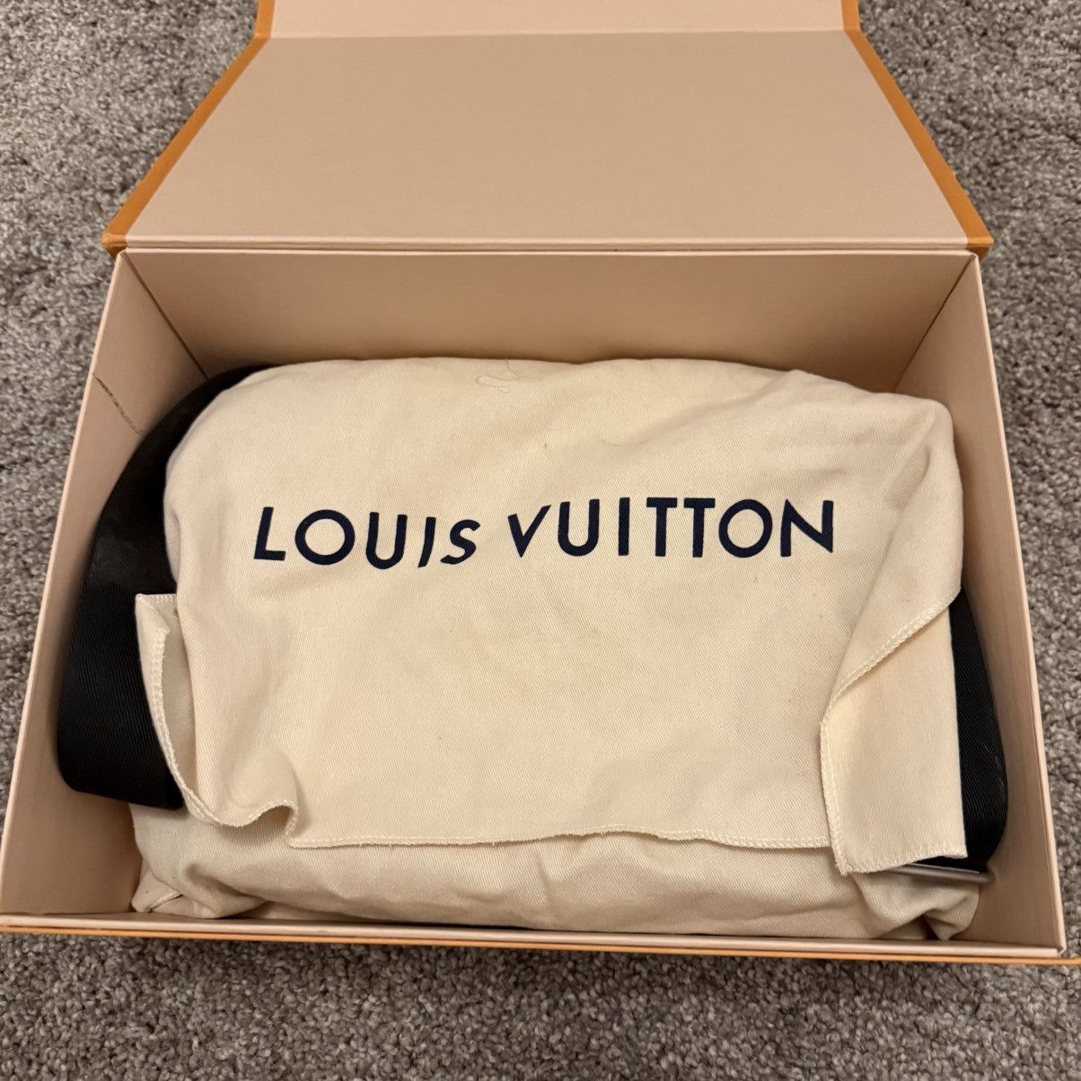 Louis Vuitton LV Louis Vuitton Infini messenger across body bag damier l Size ONE SIZE - 2 Thumbnail