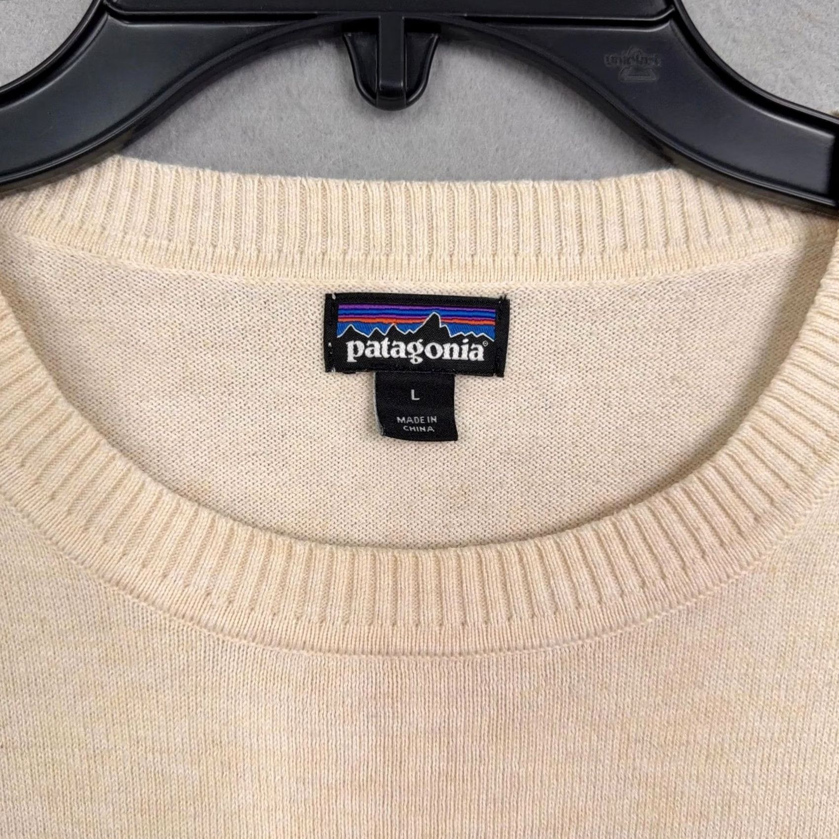 Patagonia Patagonia Sweater Womens Large Beige Gray Stripe Crewneck Knit Pullover Casual Regular Knit Cotton Polyester - Light All Seasons - Worn Wear Size L / US 10 / IT 46 - 4 Thumbnail