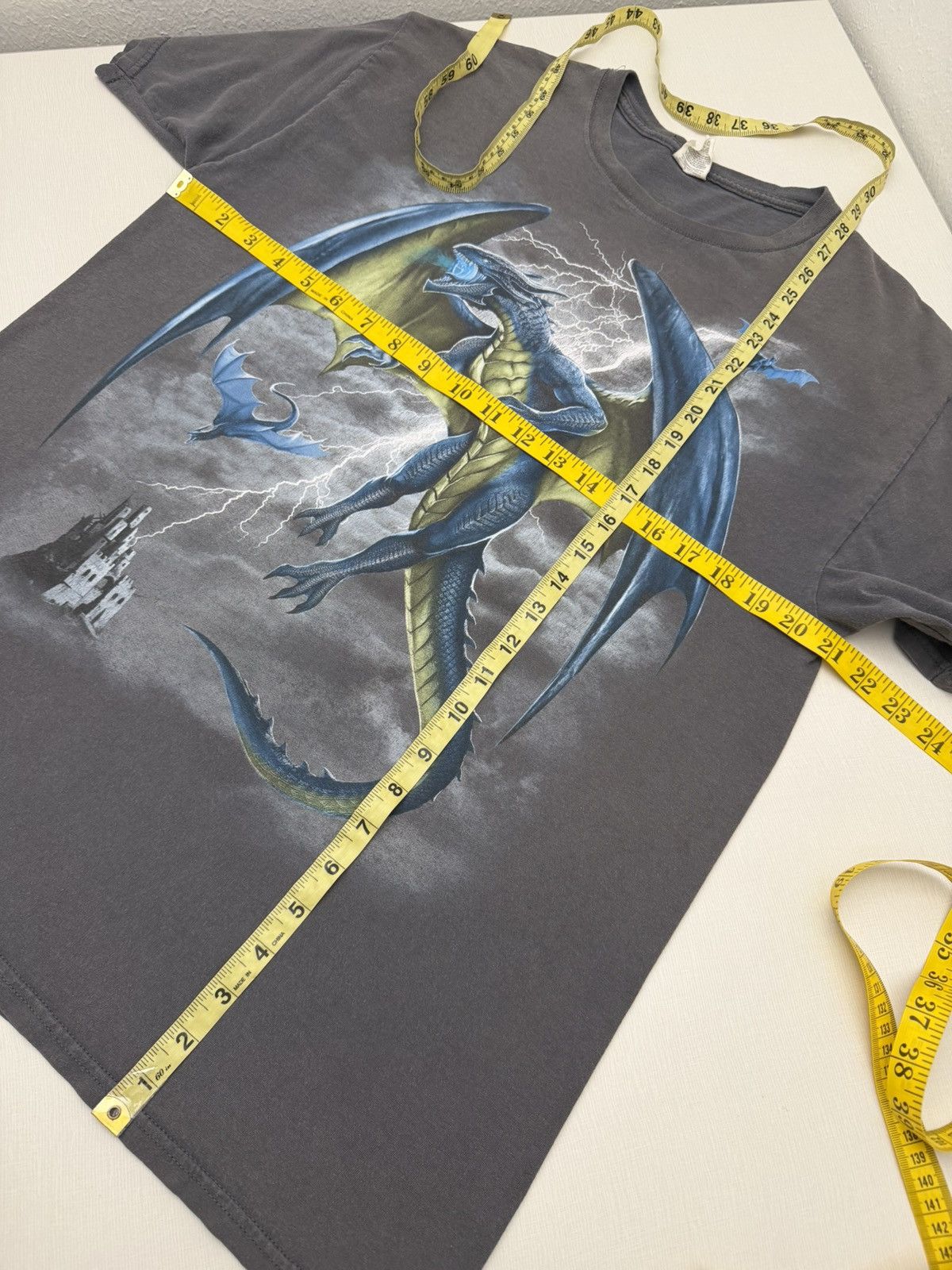 Vintage Vintage Y2K Blue Eyes Flying Dragon Yugi-Oh Style Graphic L Size US L / EU 52-54 / 3 - 5 Thumbnail