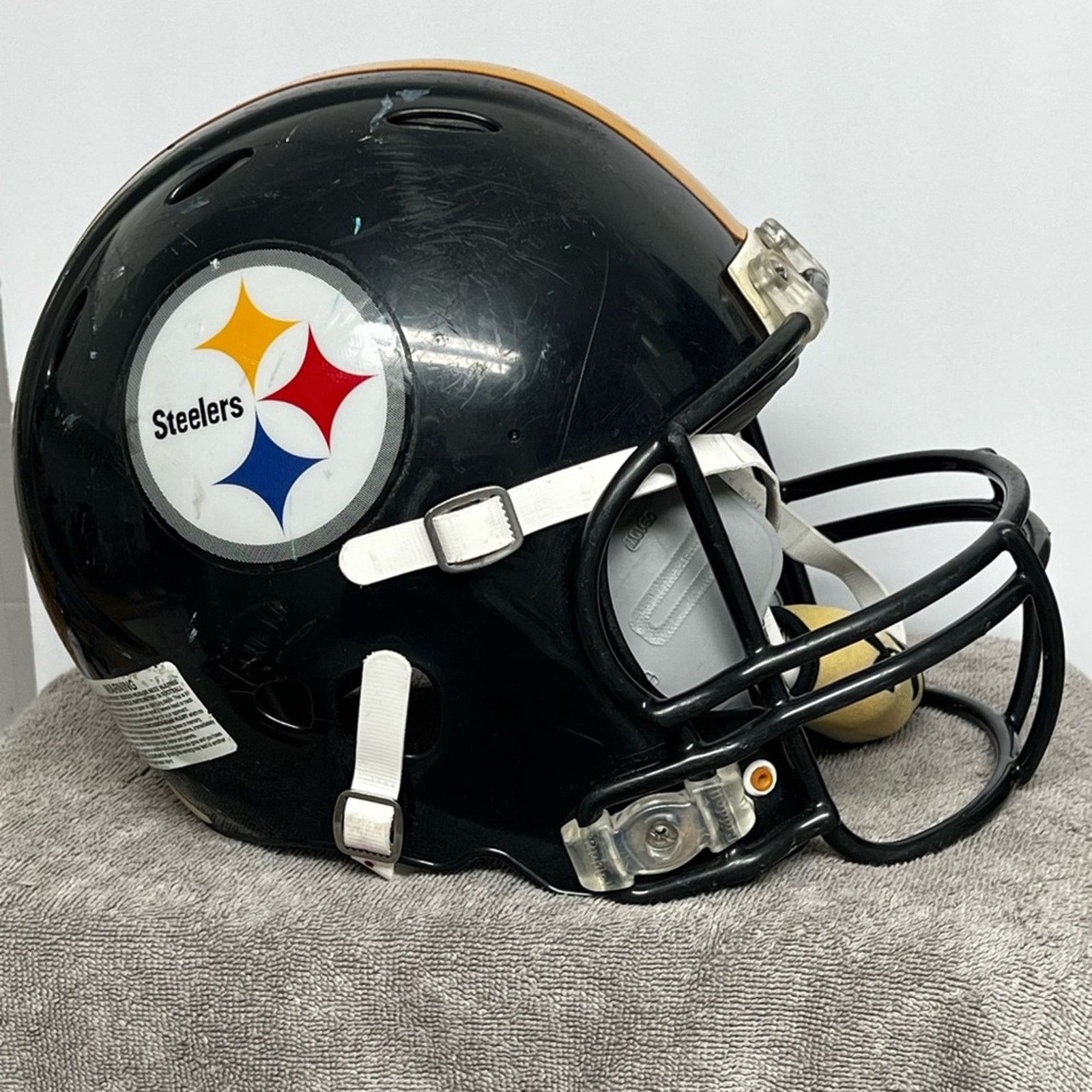 Riddell Pittsburgh Steelers Full Size Riddell Football Helmet Youth Size ONE SIZE - 1 Thumbnail