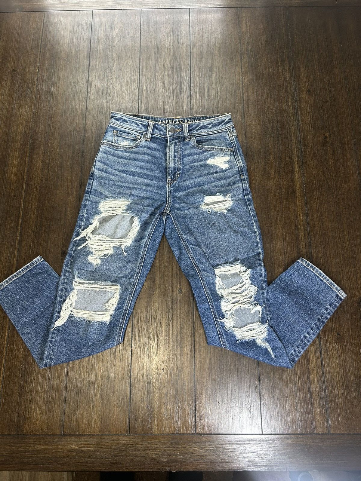 American Eagle Outfitters American Eagle distressed Mom Jeans Size 26" / US 2 / IT 38 - 2 Thumbnail