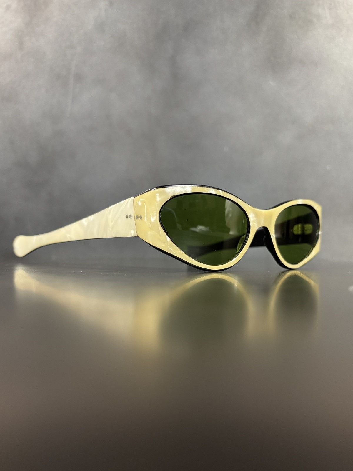 Vintage True Vintage Sunglasses 1950s Cat Eye Made in Italy 1940s Size ONE SIZE - 1 Thumbnail