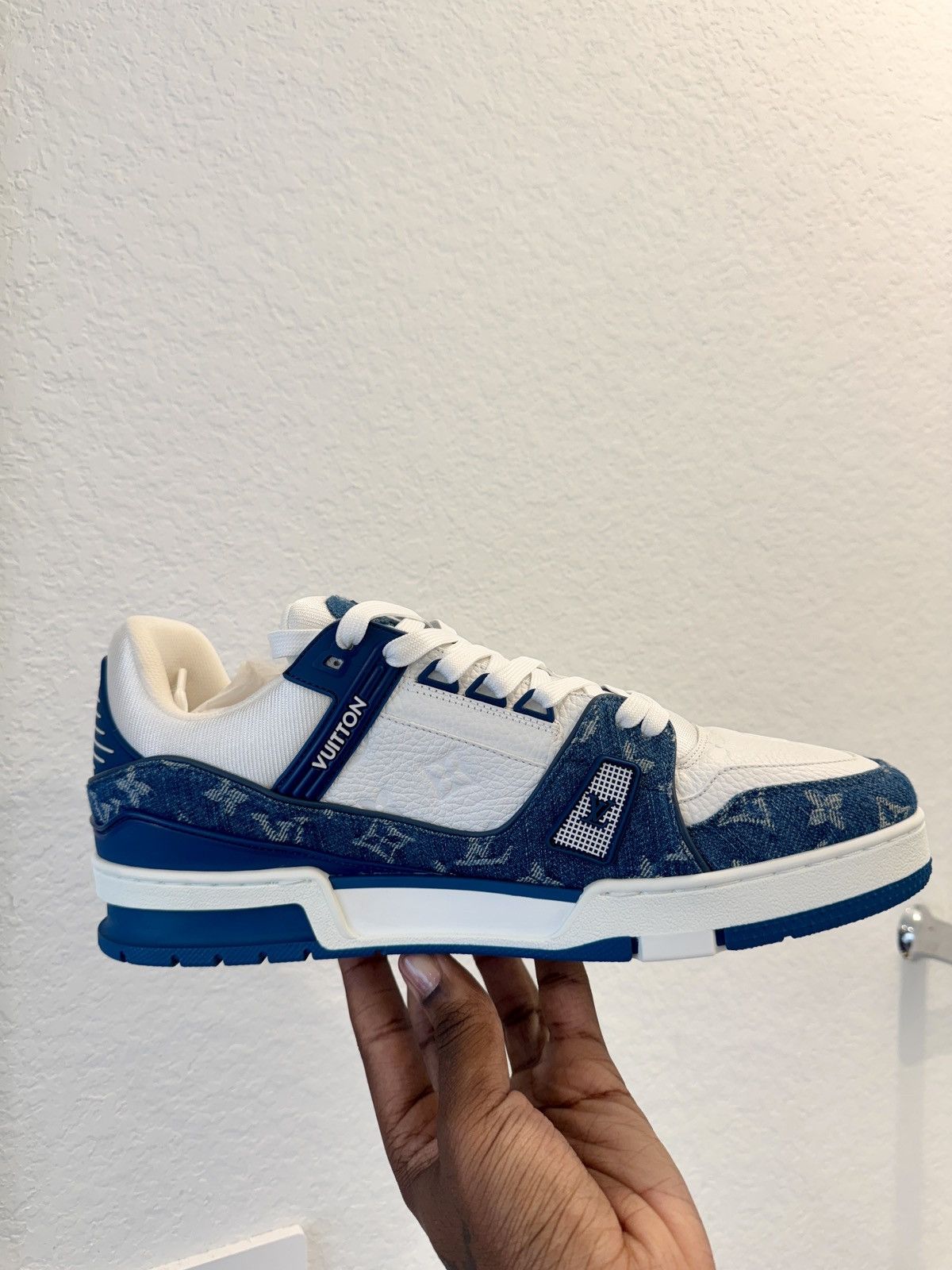 Louis Vuitton LV Trainer Sneaker Size US 10 / EU 43 - 4 Thumbnail