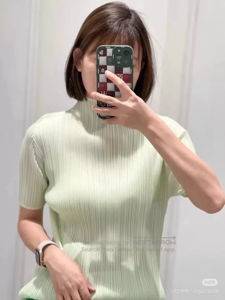 Issey Miyake Issey Miyake Light Green Pleated Short Sleeve T-Shirt Size L / US 10 / IT 46 - 7 Thumbnail