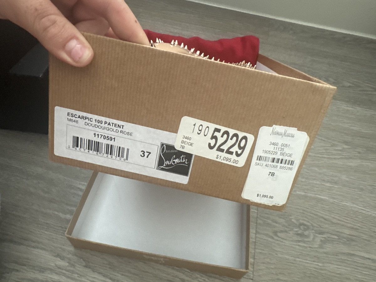 Christian Louboutin Christian Louboutin Spike Stud Leather Pump / Heel Size US 7.5 / IT 37.5 - 4 Thumbnail