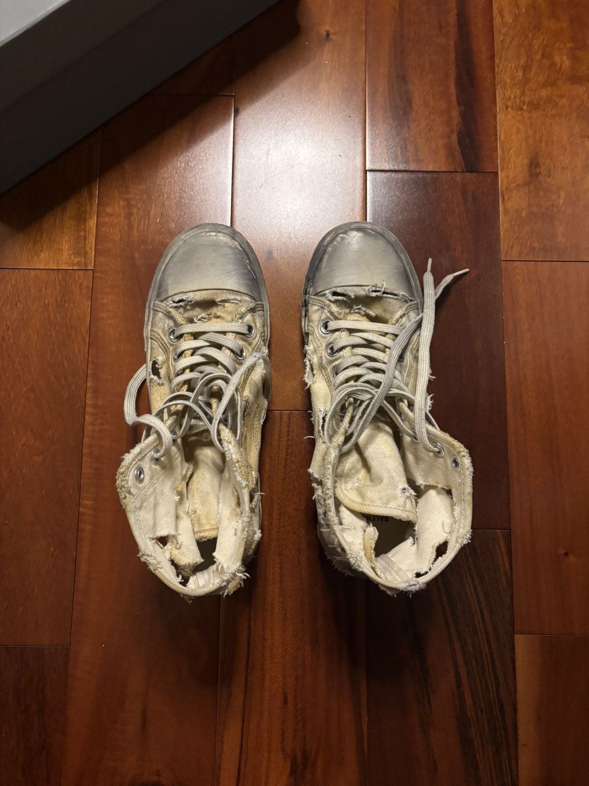 Balenciaga Balenciaga Paris High Destroyed Sneakers Limited White/Black Size US 9 / EU 42 - 6 Thumbnail