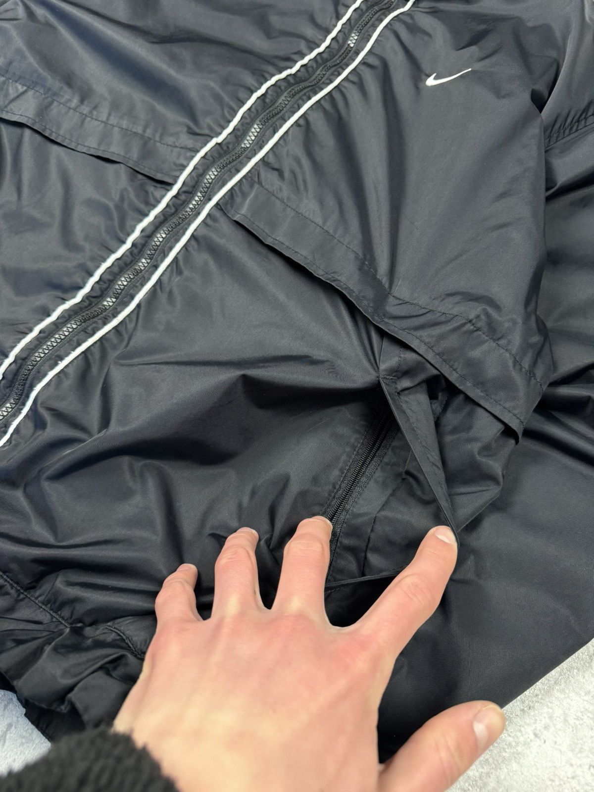 Nike Nike Black Track Jacket Full Zip Lightweight Size L Size US L / EU 52-54 / 3 - 5 Thumbnail
