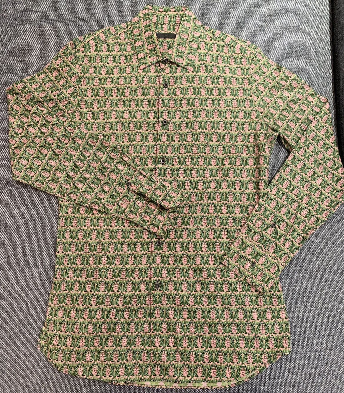 Prada Prada printed dress shirt Size US S / EU 44-46 / 1 - 2 Thumbnail