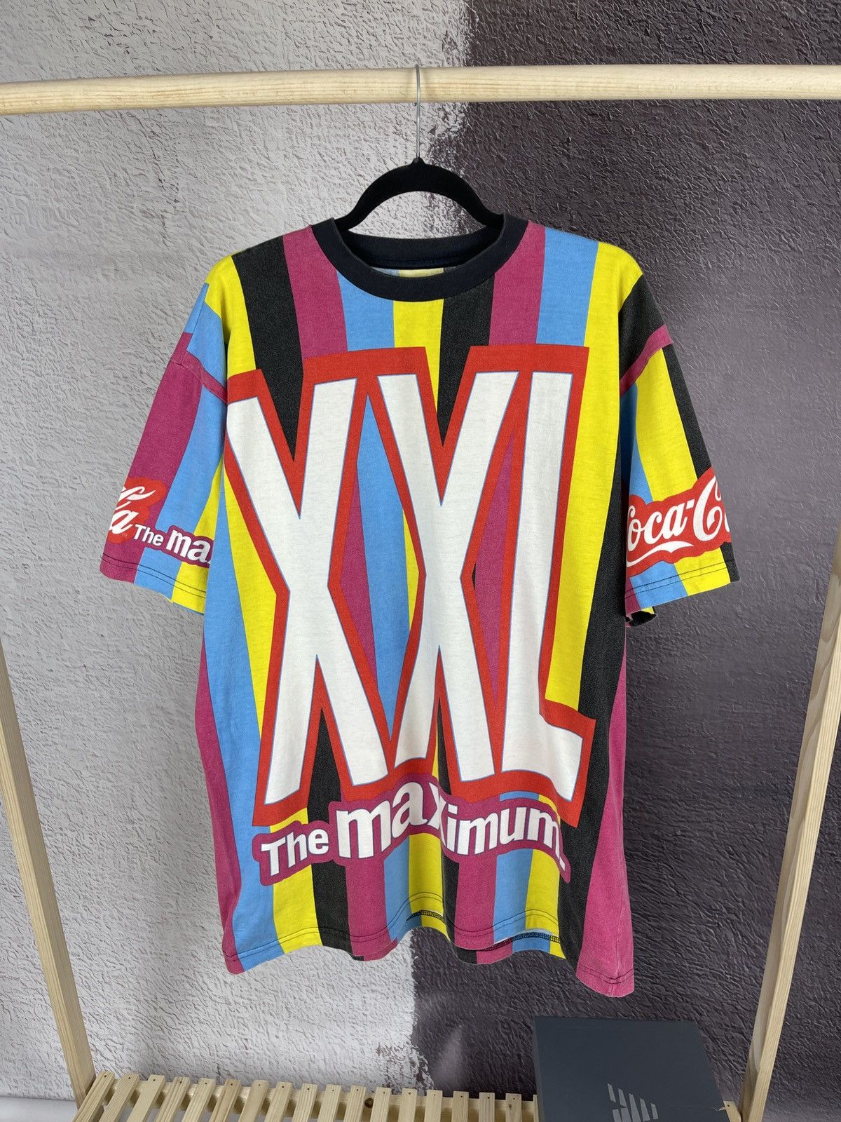 Vintage Coca Cola the Maximum XXL multicoloured vintage tee shirt Size US XL / EU 56 / 4 - 1 Thumbnail