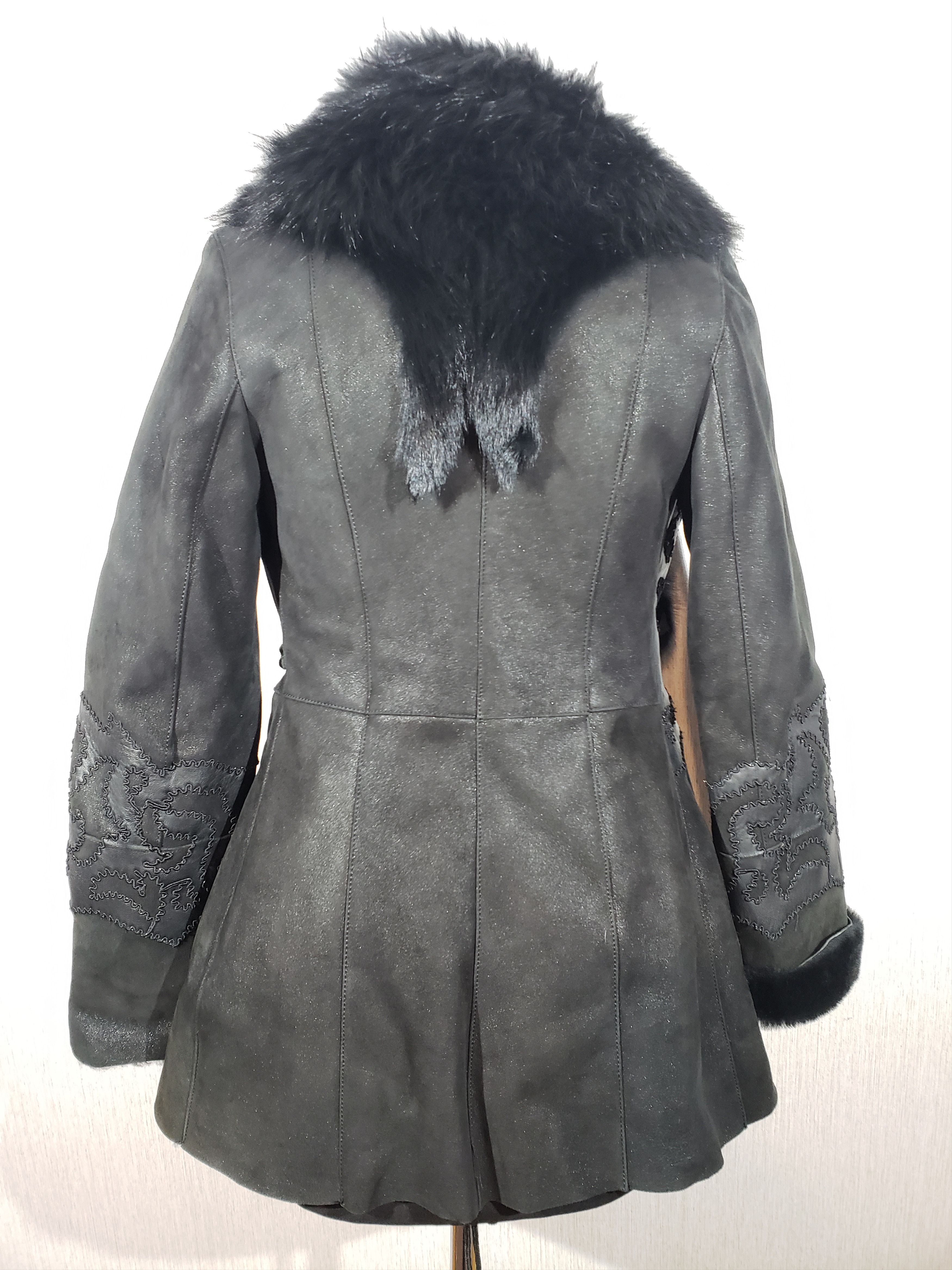 Other Stylish black sheepskin coat with a wide fluffy collar. Size S / US 4 / IT 40 - 4 Thumbnail