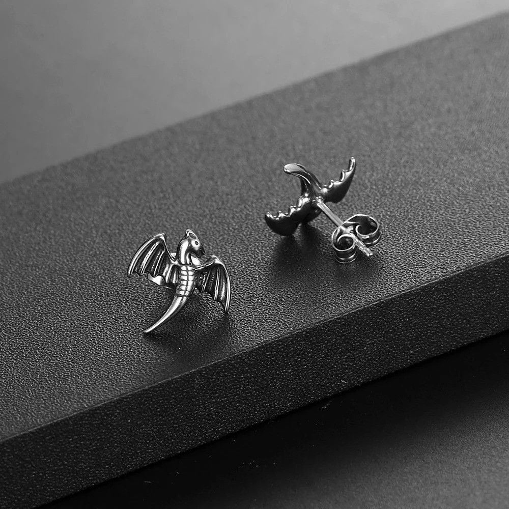 Vintage 2pcs Creative Flying Dragon Earrings Size ONE SIZE - 3 Thumbnail