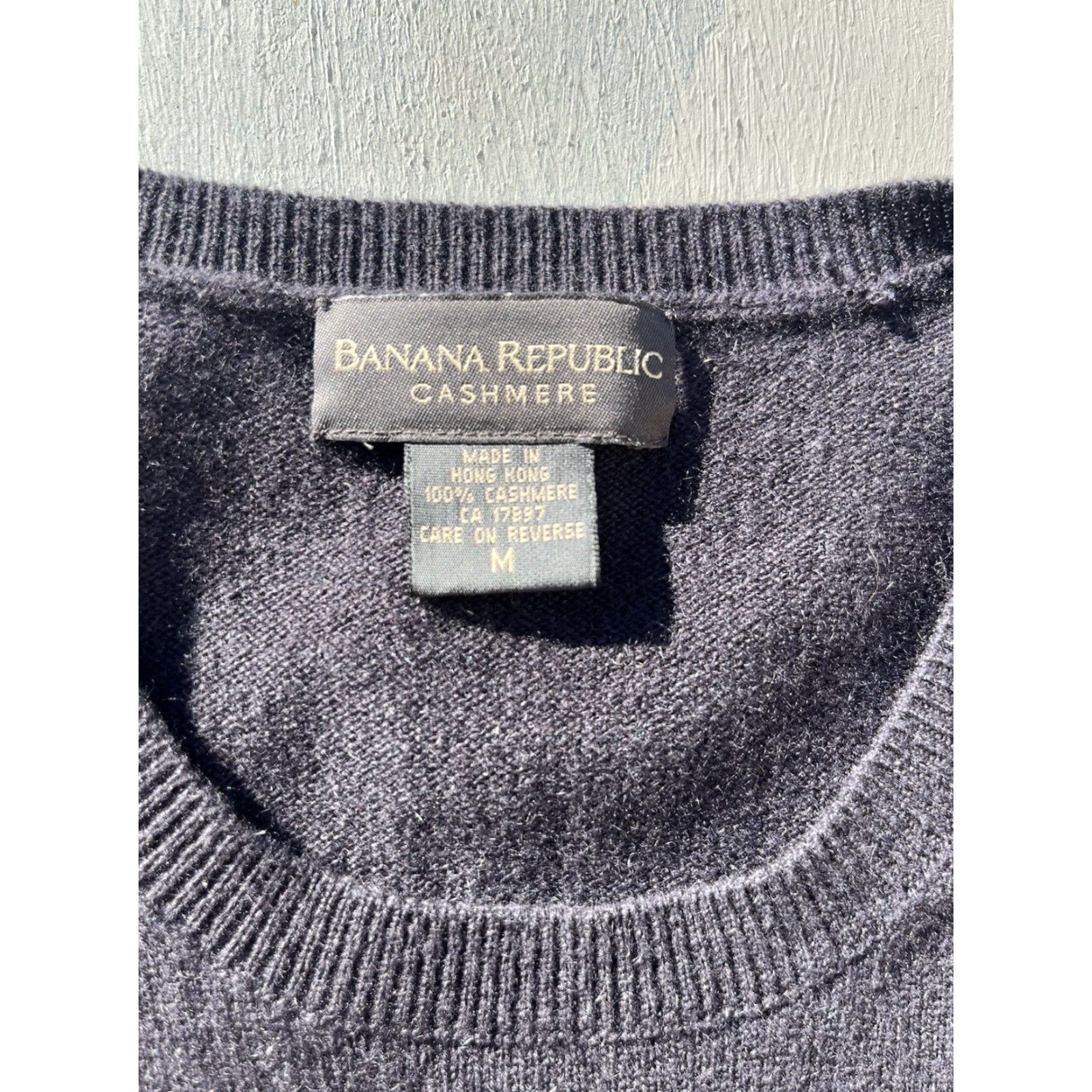 Banana Republic VINTAGE not applicable, so: Banana Republic Sweater Women's Blue Solid M Cashmere Pullover Knit Casual City Size M / US 6-8 / IT 42-44 - 6 Thumbnail
