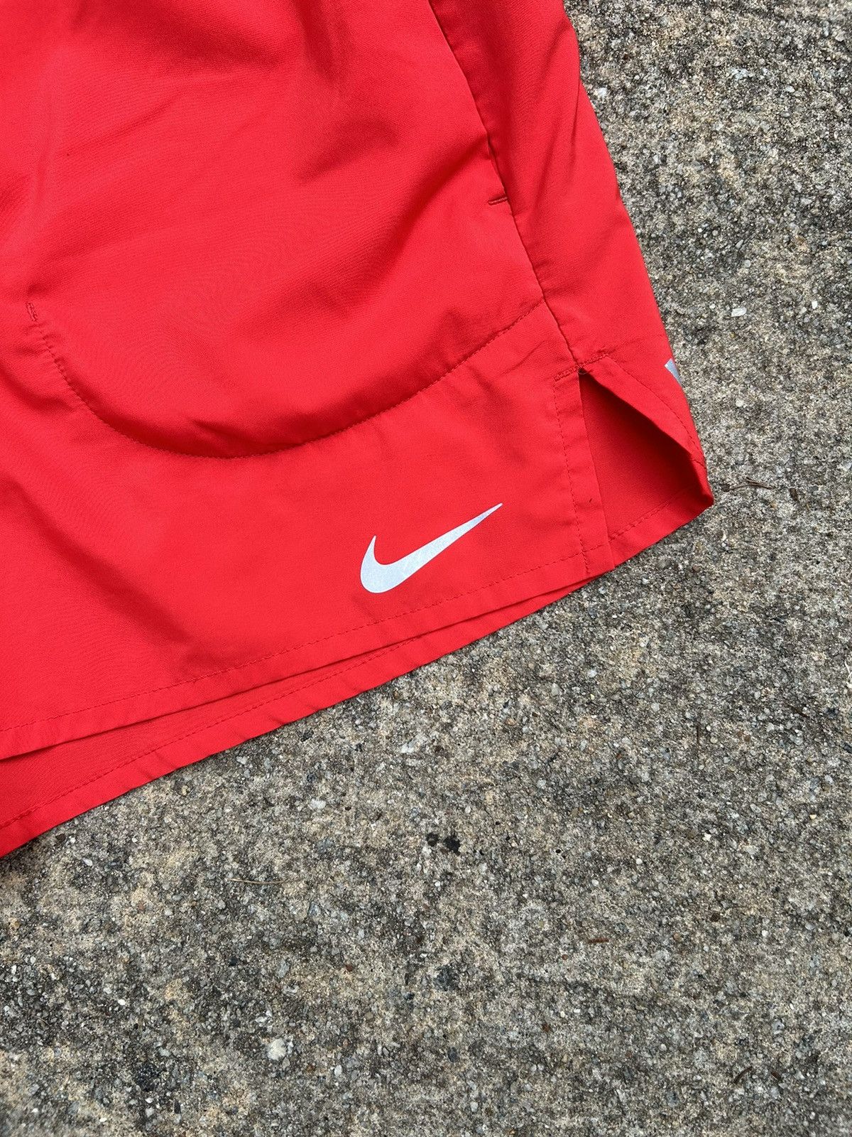 Nike Nike Men’s Challenger Running Short Size US 34 / EU 50 - 3 Thumbnail