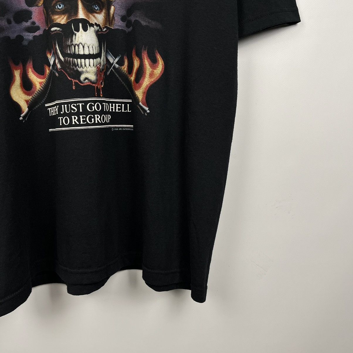 Vintage Vintage “Mercenaries Never Die” Military T Shirt 1988 Size US XL / EU 56 / 4 - 3 Thumbnail